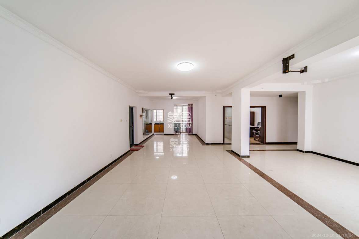 水印华府一期 3室2厅2卫 2600.0元/月 水印华府一期 3室2厅2卫 2600.0元/月室内图