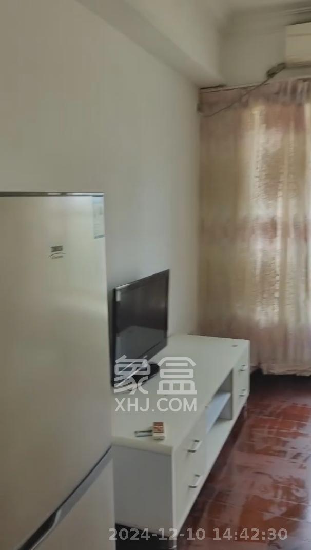 恒大华府 1室1厅1卫 1300.0元/月 恒大华府 1室1厅1卫 1300.0元/月室内图