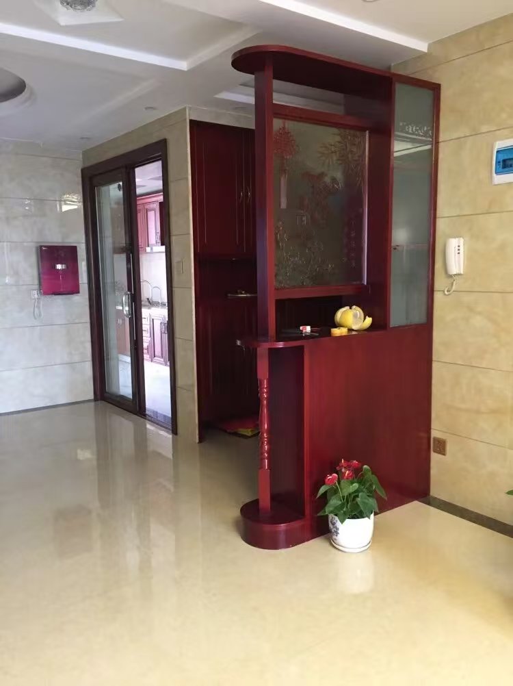 鹏泰路桥大厦 3室2厅2卫 88.8万 鹏泰路桥大厦 3室2厅2卫 88.8万客厅