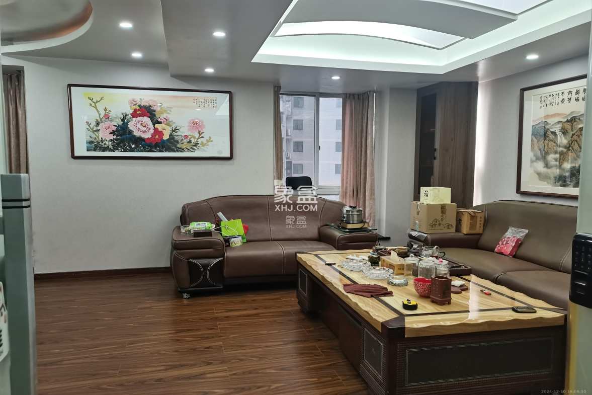 新世纪花苑 4室2厅1卫 5500.0元/月 新世纪花苑 4室2厅1卫 5500.0元/月室内图