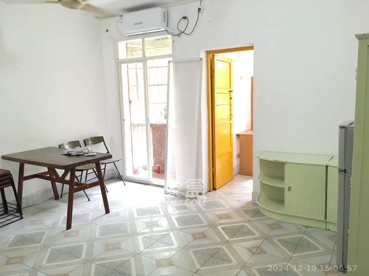 航天大院 3室2厅1卫 1600.0元/月 航天大院 3室2厅1卫 1600.0元/月室内图