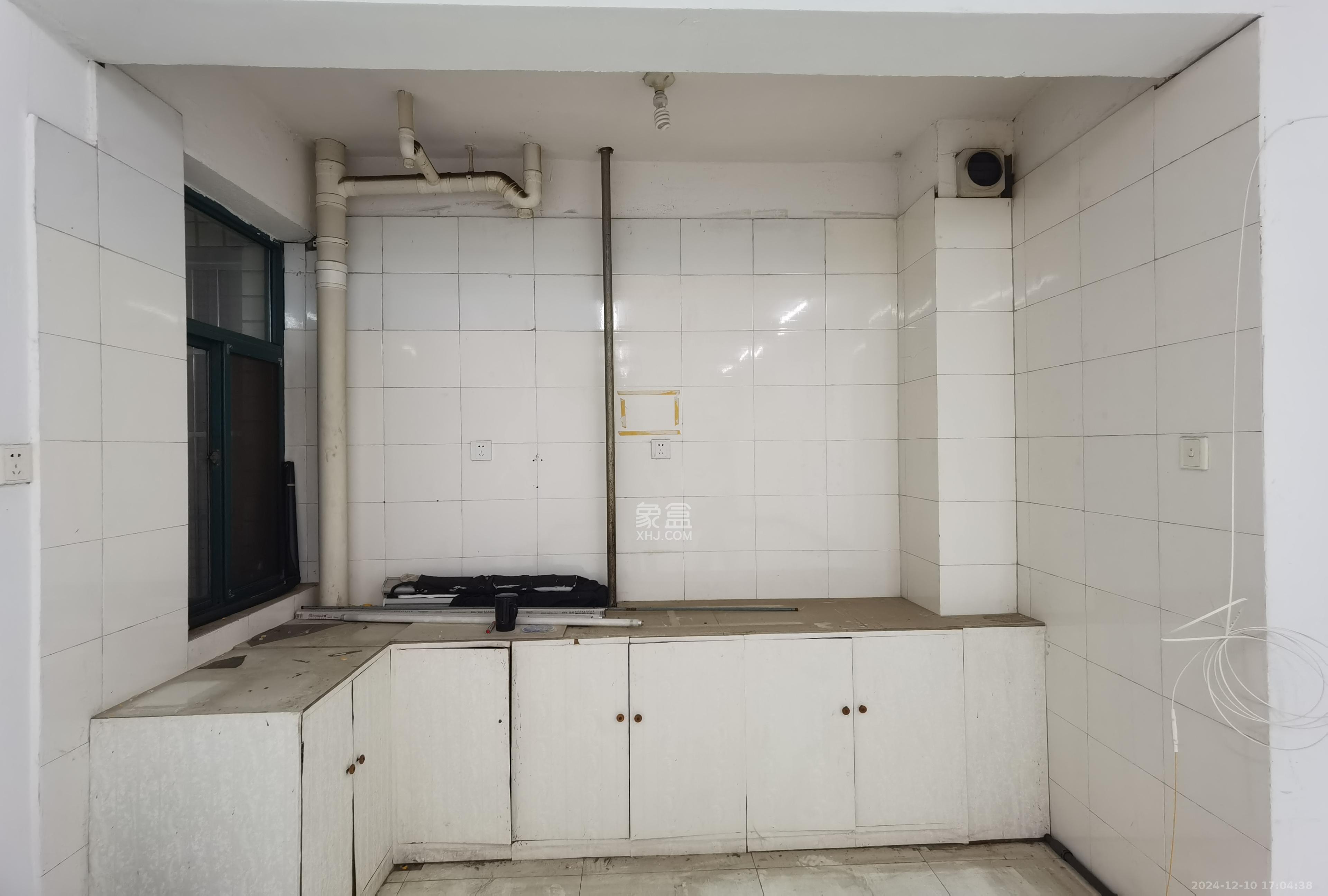 天和华城 3室2厅2卫 1600.0元/月 天和华城 3室2厅2卫 1600.0元/月室内图