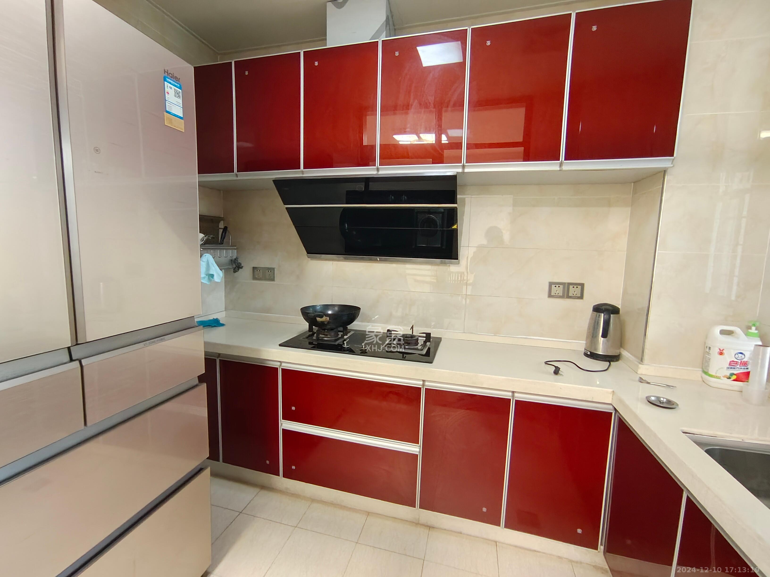 华银天际 4室2厅2卫 2800.0元/月 华银天际 4室2厅2卫 2800.0元/月室内图