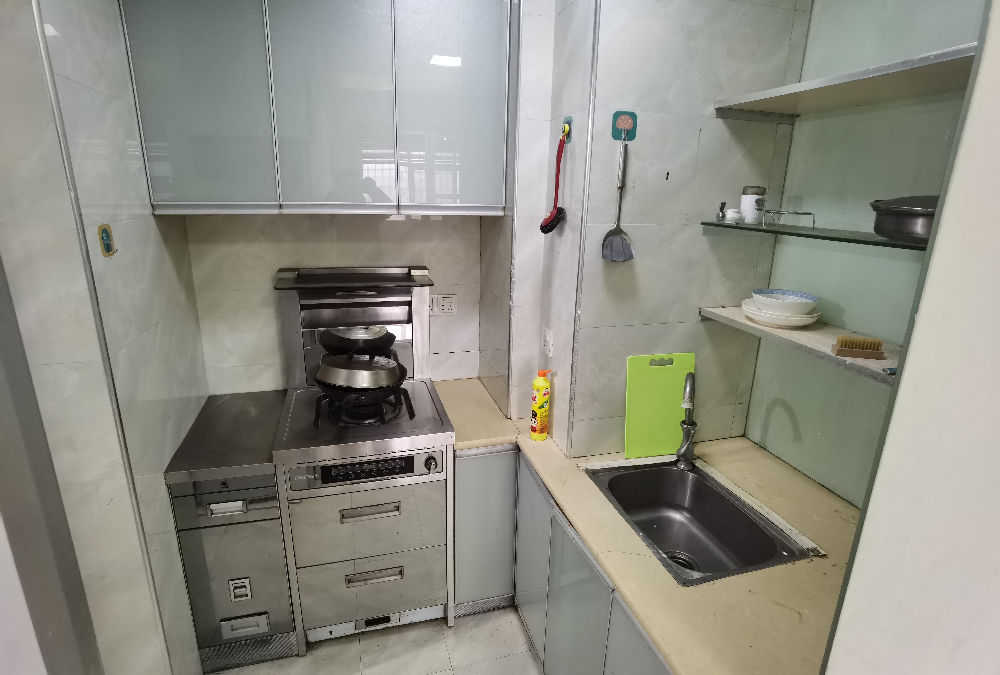 东方豪苑 1室1厅1卫 25.8万 东方豪苑 1室1厅1卫 25.8万客厅