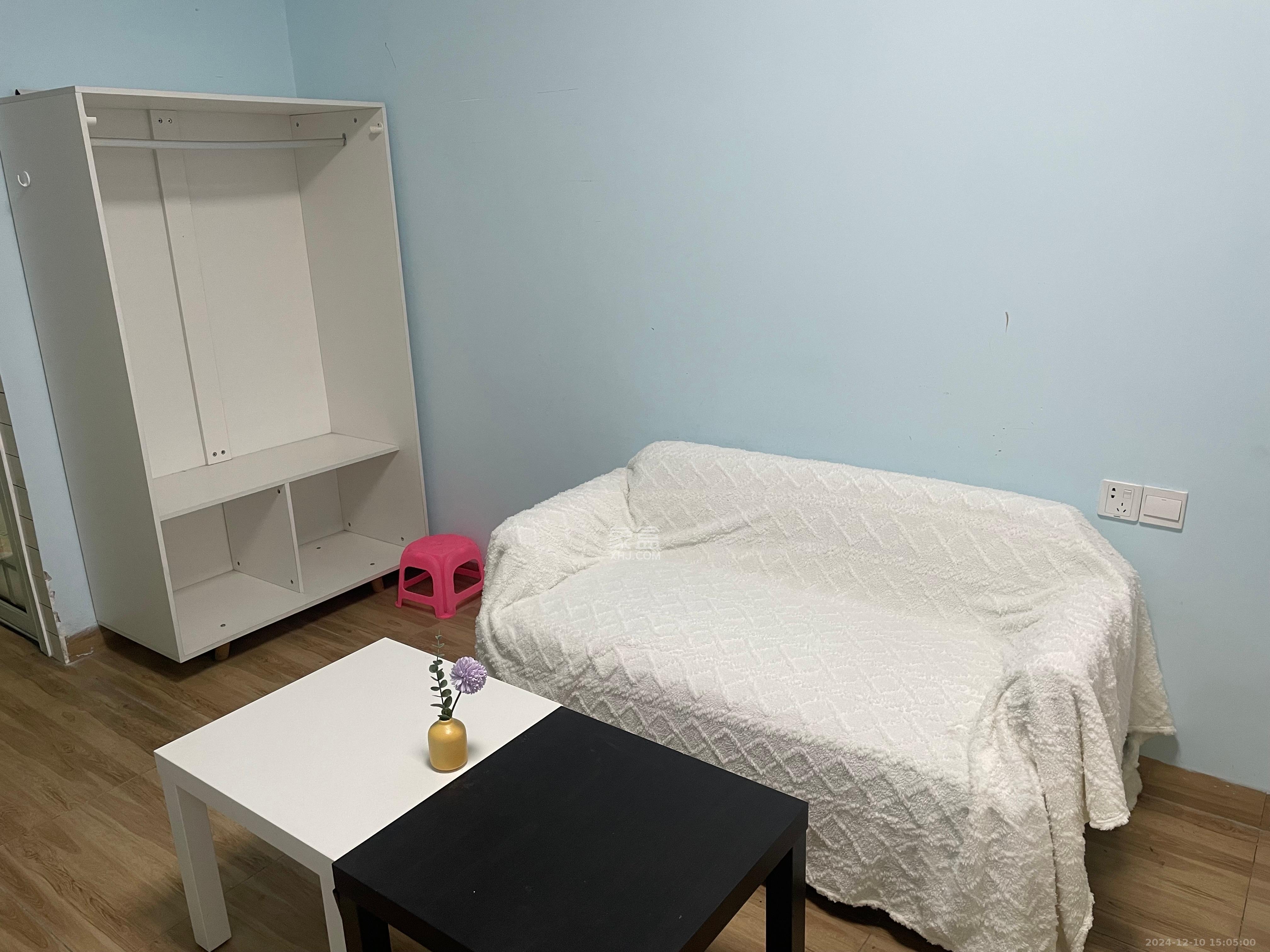 壹廷中央府院(福地花园)  1室1厅1卫    1700.0元/月 壹廷中央府院(福地花园)  1室1厅1卫    1700.0元/月室内图