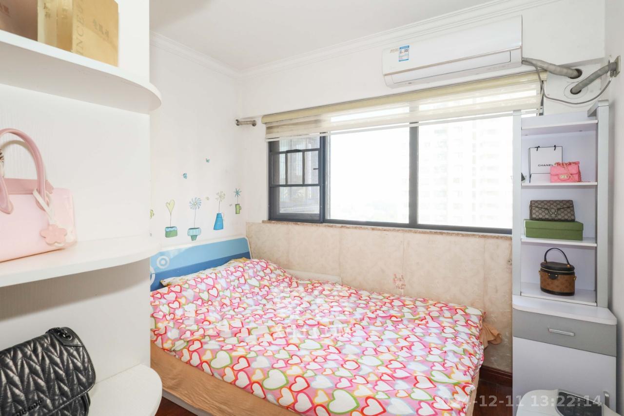 好莱城（弘德西街）  3室2厅2卫   2400.00元/月室内图