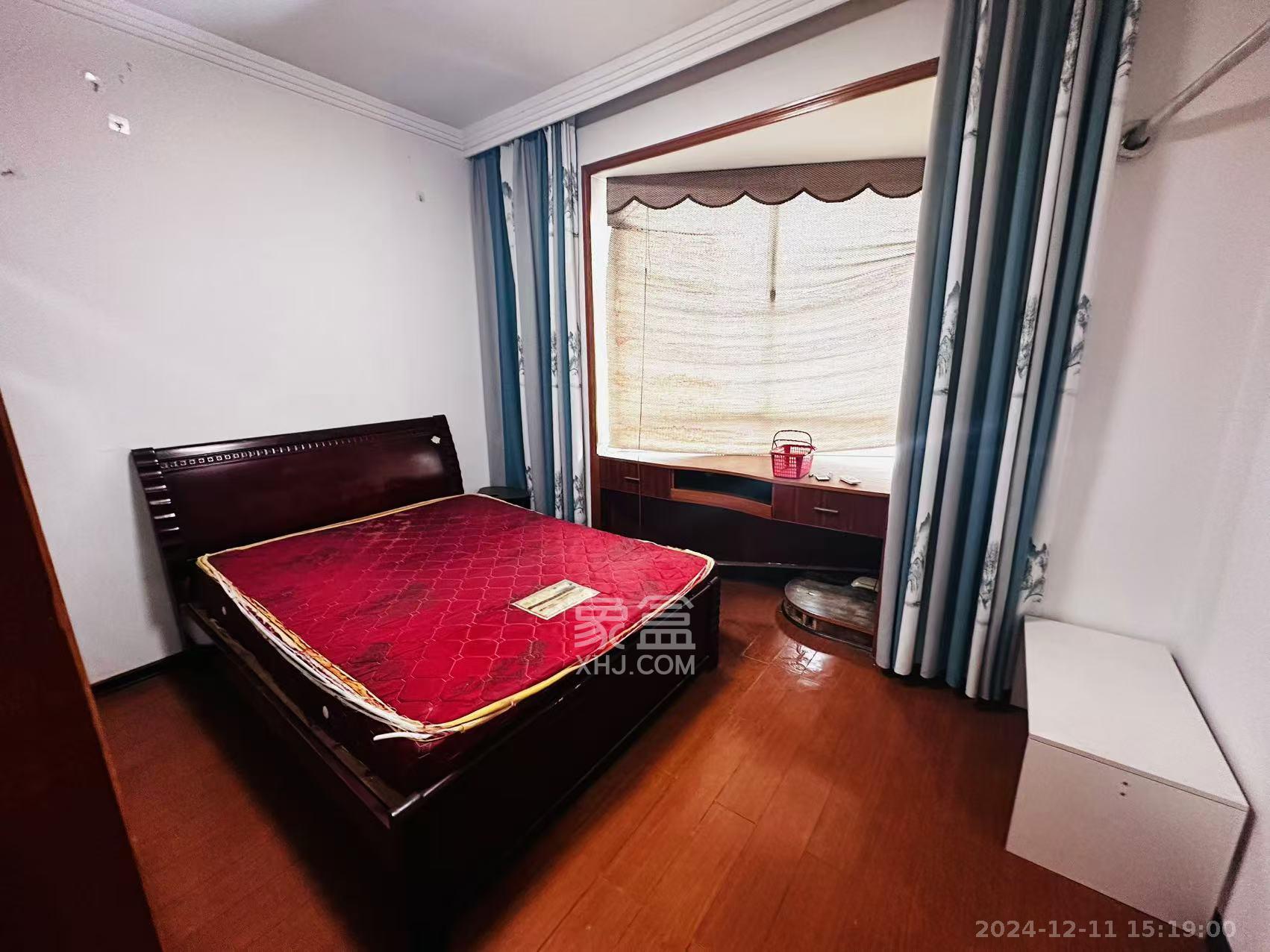 麓谷燕园(燕山公寓)  2室2厅2卫    2500.0元/月 麓谷燕园(燕山公寓)  2室2厅2卫    2500.0元/月室内图