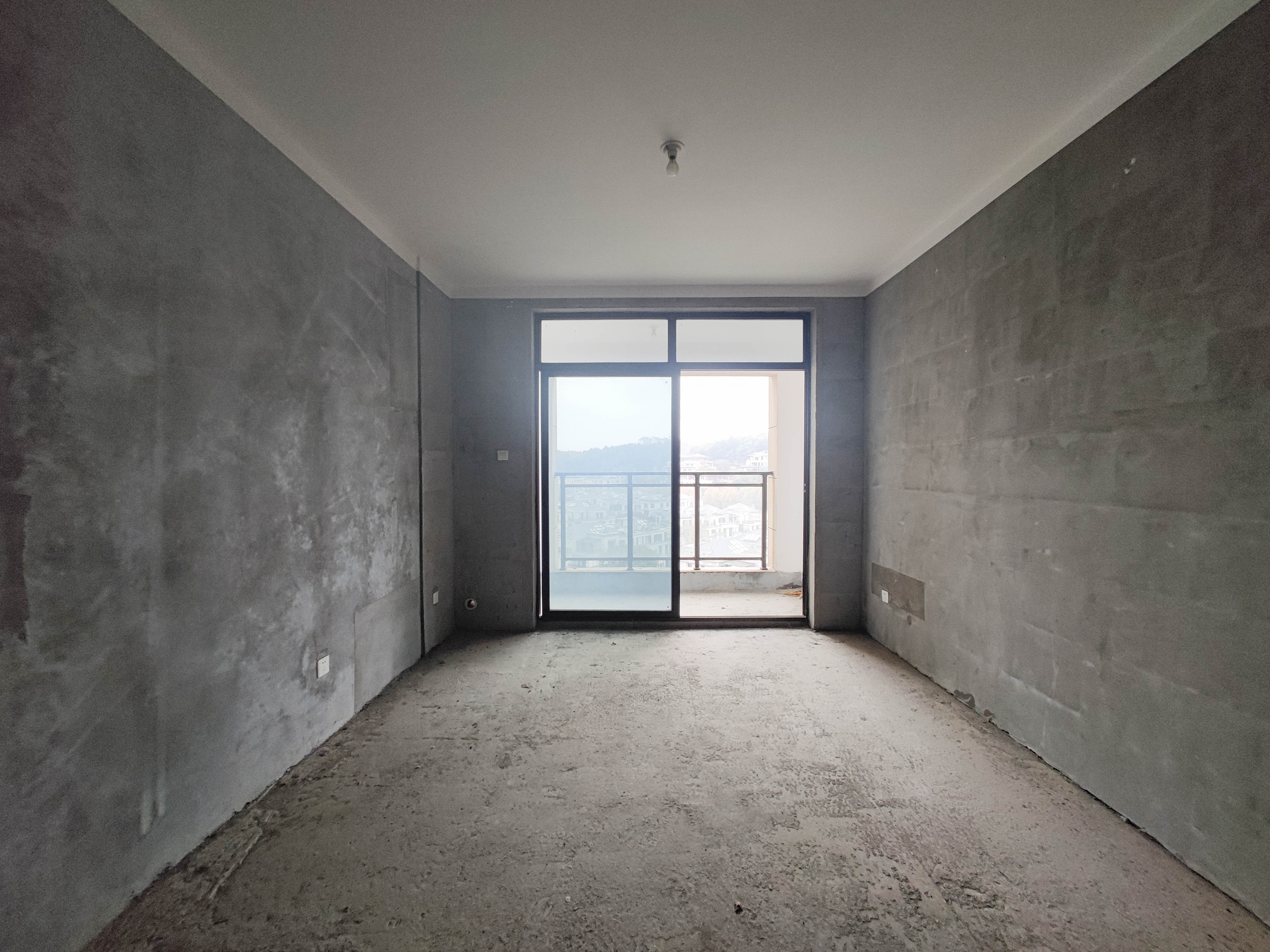 长房半岛蓝湾(观山月) 3室2厅1卫 82.8万 长房半岛蓝湾(观山月) 3室2厅1卫 82.8万客厅