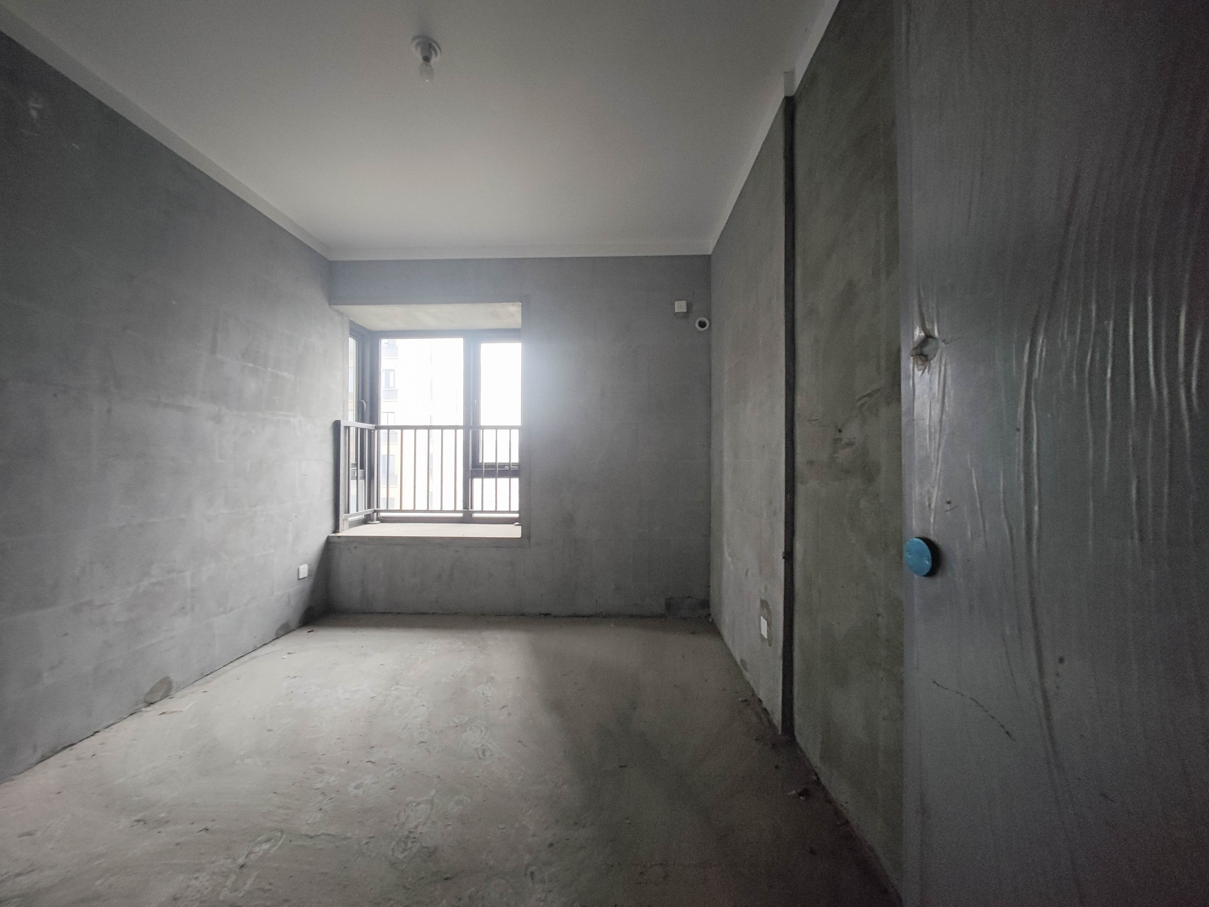 长房半岛蓝湾(观山月) 3室2厅1卫 82.8万 长房半岛蓝湾(观山月) 3室2厅1卫 82.8万卧室