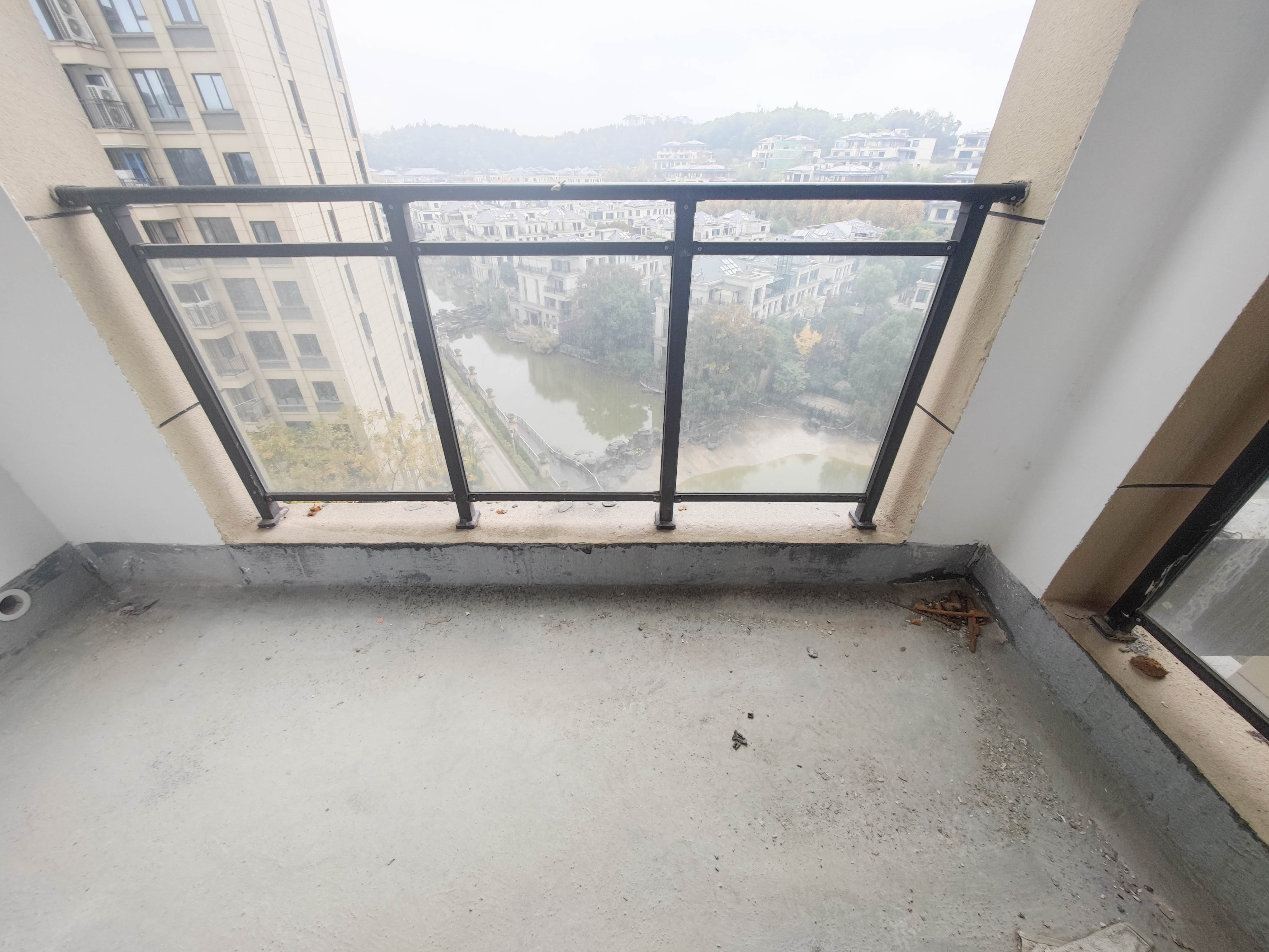 长房半岛蓝湾(观山月) 3室2厅1卫 82.8万 长房半岛蓝湾(观山月) 3室2厅1卫 82.8万其他