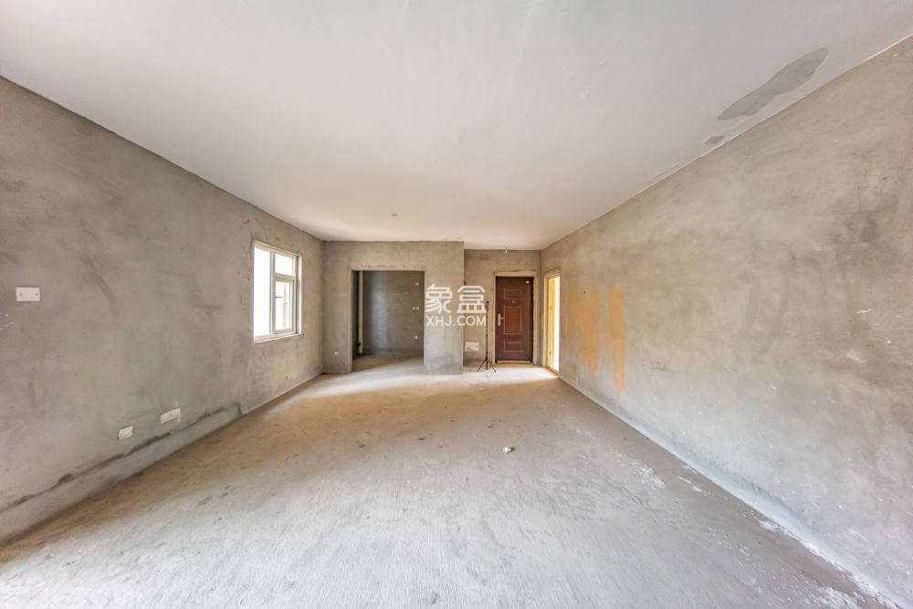 米兰春天  4室2厅2卫    65.0万