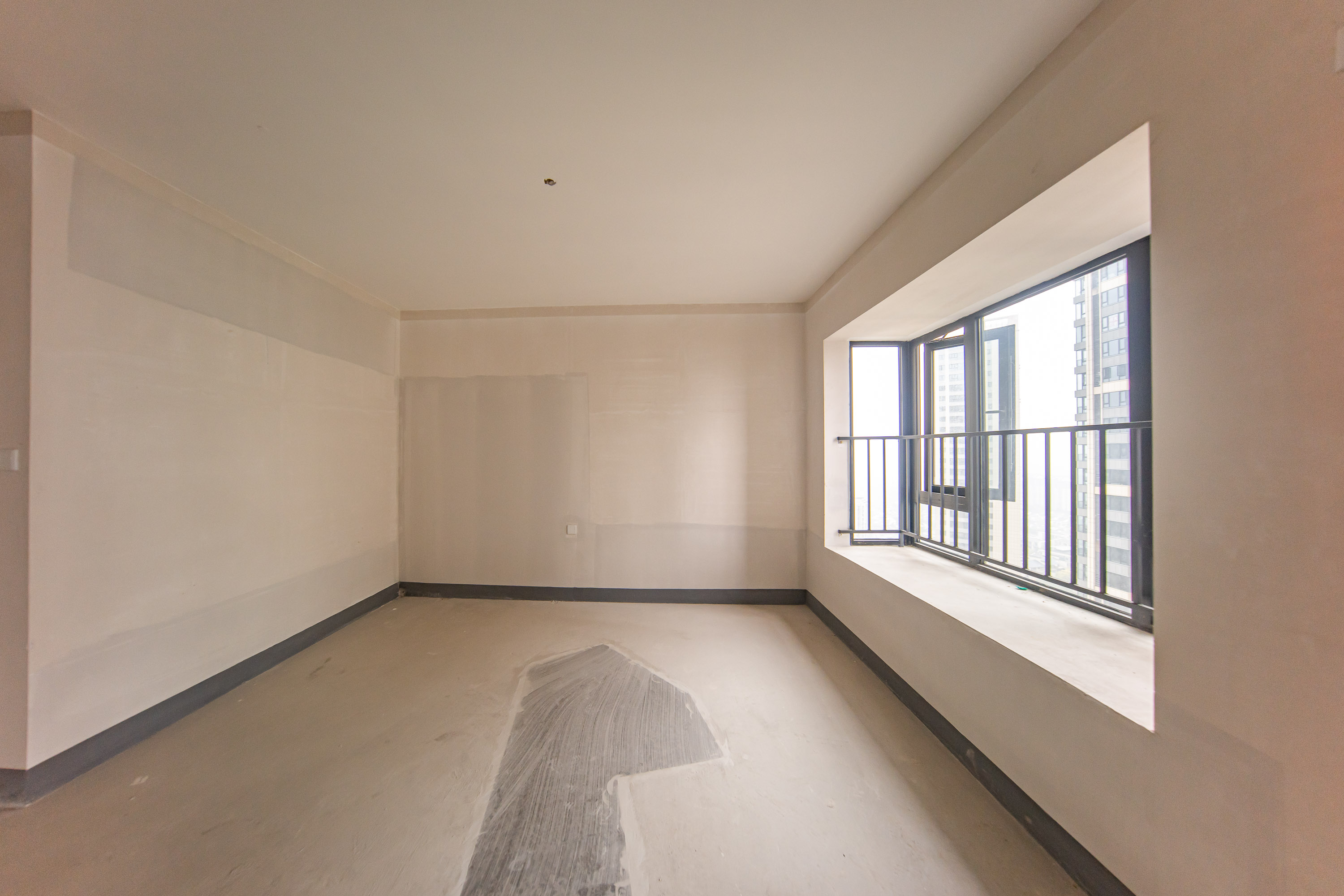 建投象山国际  6室2厅4卫   248.00万卧室