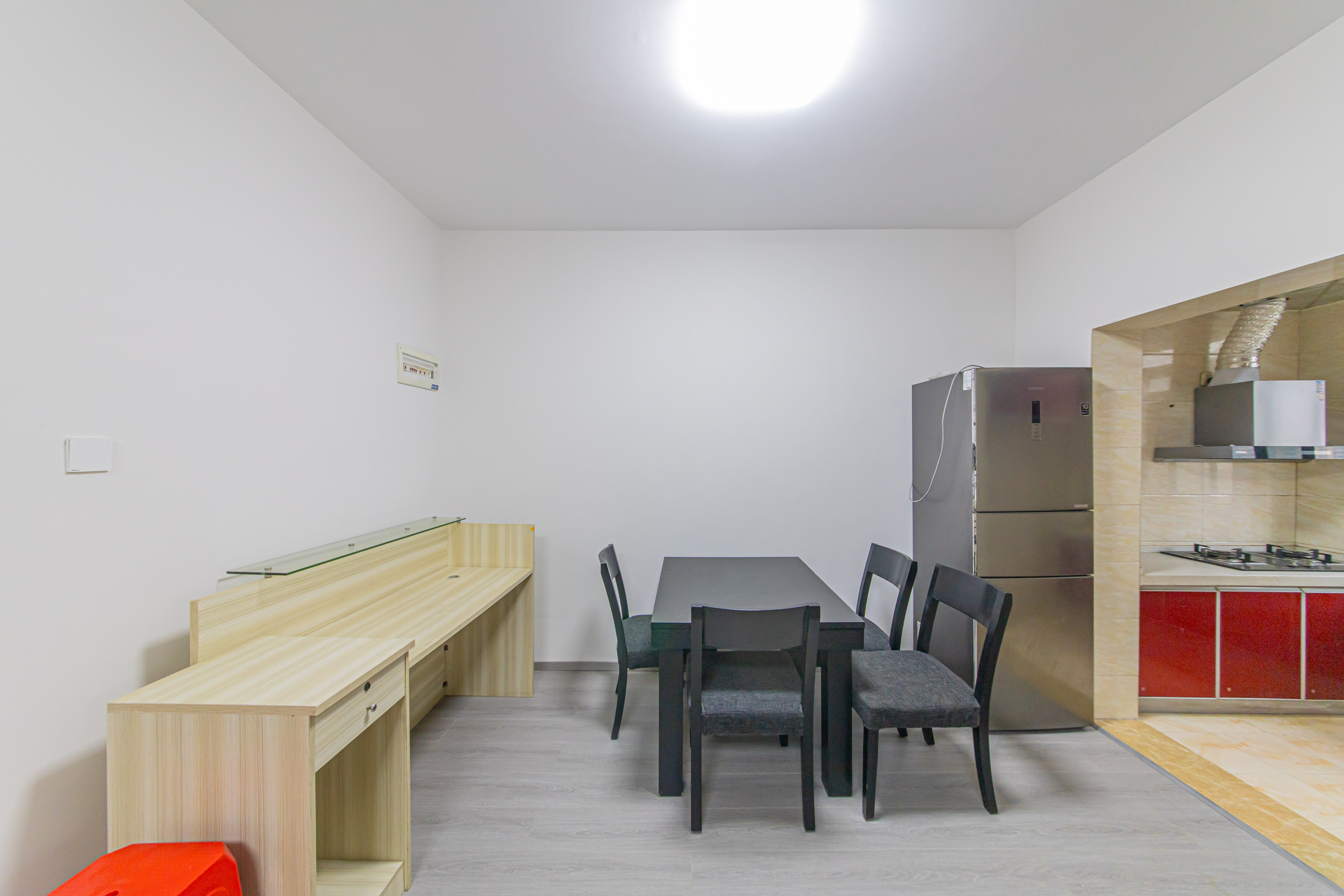 香芙嘉园(广铁湘府嘉园) 3室2厅1卫 95.0万 香芙嘉园(广铁湘府嘉园) 3室2厅1卫 95.0万客厅