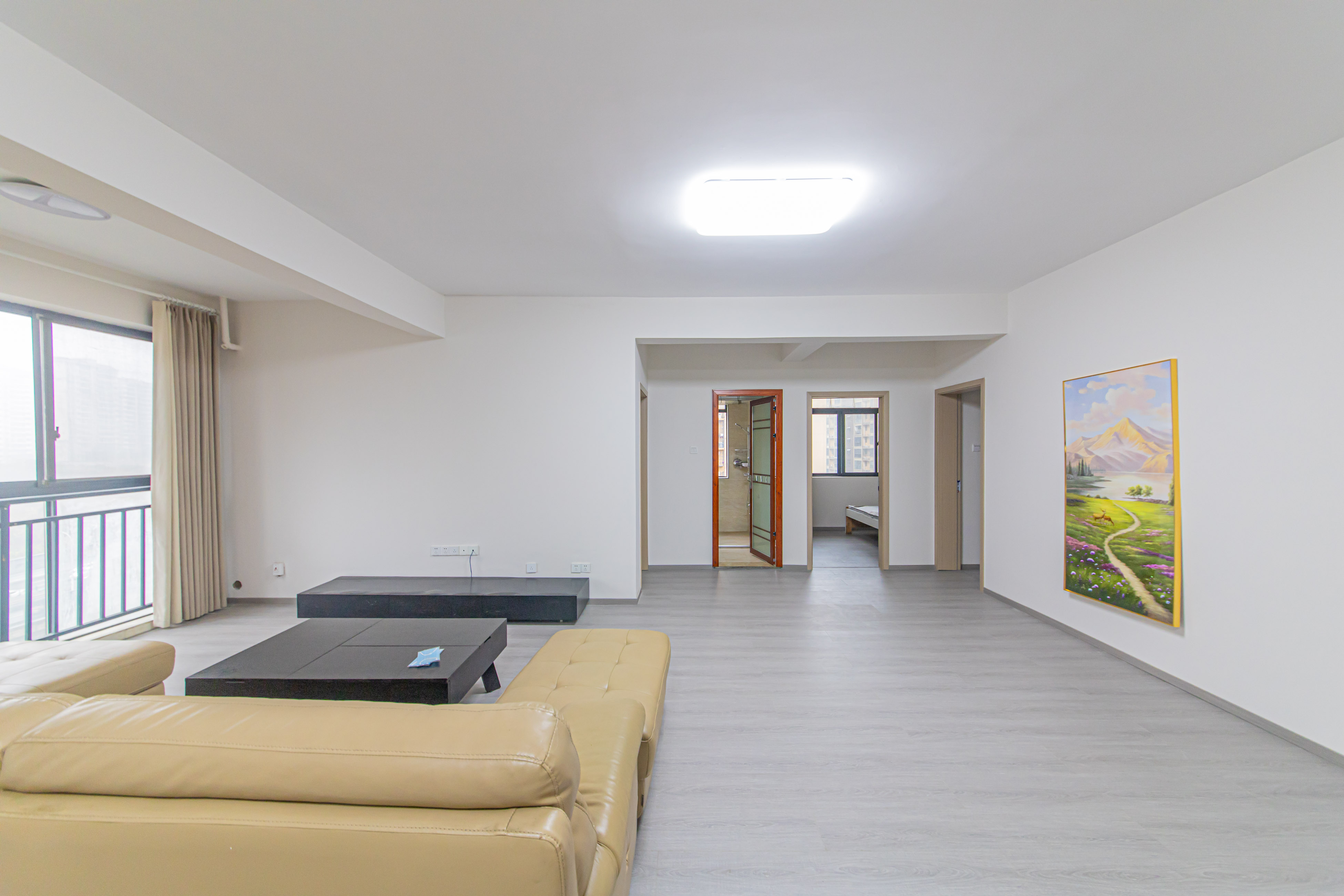 香芙嘉园(广铁湘府嘉园) 3室2厅1卫 95.0万 香芙嘉园(广铁湘府嘉园) 3室2厅1卫 95.0万客厅