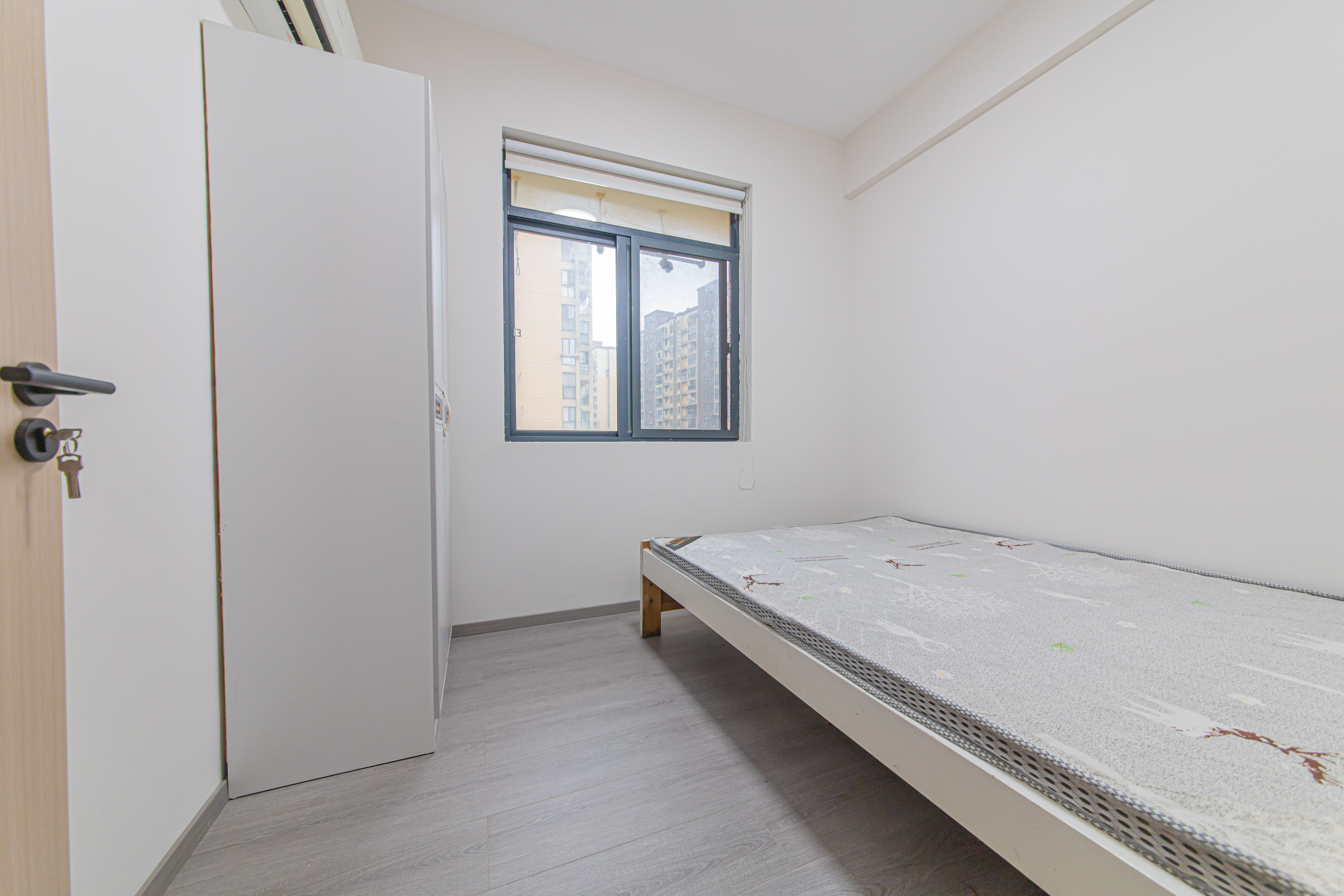 香芙嘉园(广铁湘府嘉园) 3室2厅1卫 95.0万 香芙嘉园(广铁湘府嘉园) 3室2厅1卫 95.0万卧室