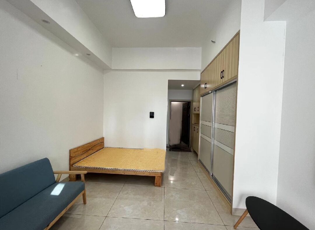 白金汉宫 1室1厅1卫 1400.0元/月 白金汉宫 1室1厅1卫 1400.0元/月室内图