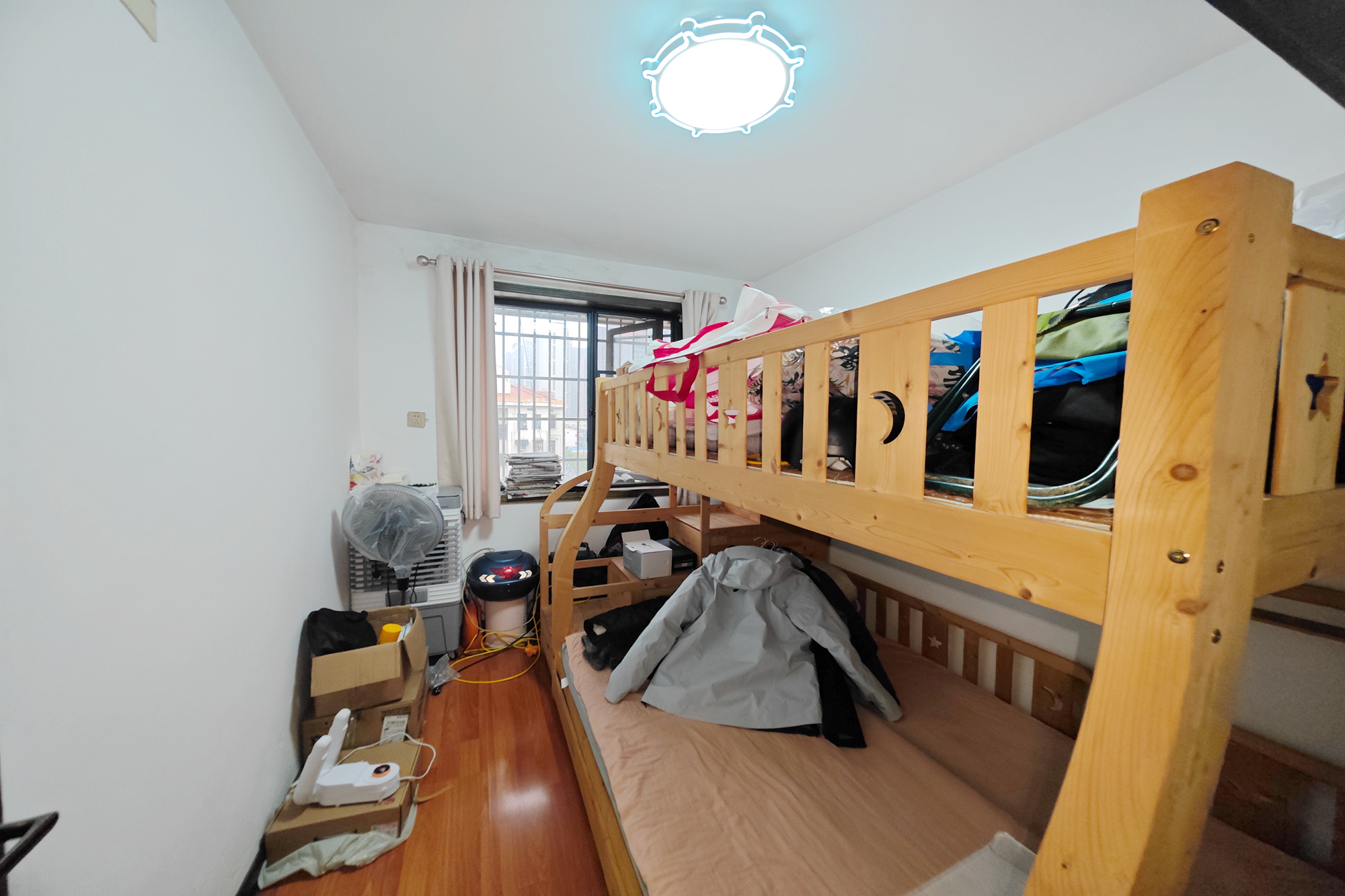 狮子山二片  2室1厅1卫   32.90万卧室