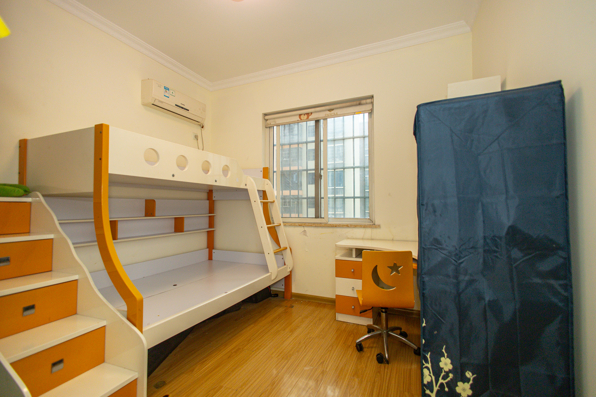 楚天世纪城东苑 3室2厅2卫 73.8万 楚天世纪城东苑 3室2厅2卫 73.8万卧室