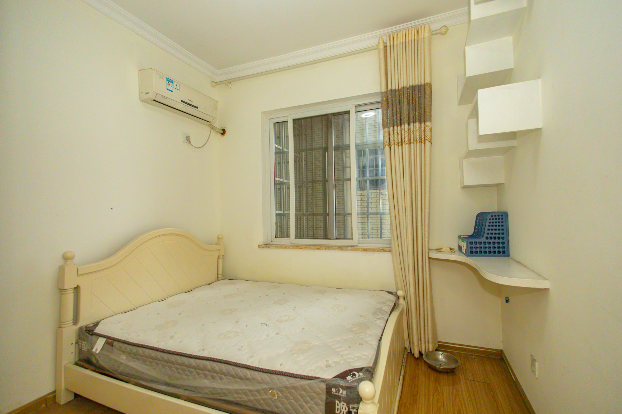 楚天世纪城东苑 3室2厅2卫 73.8万 楚天世纪城东苑 3室2厅2卫 73.8万卧室