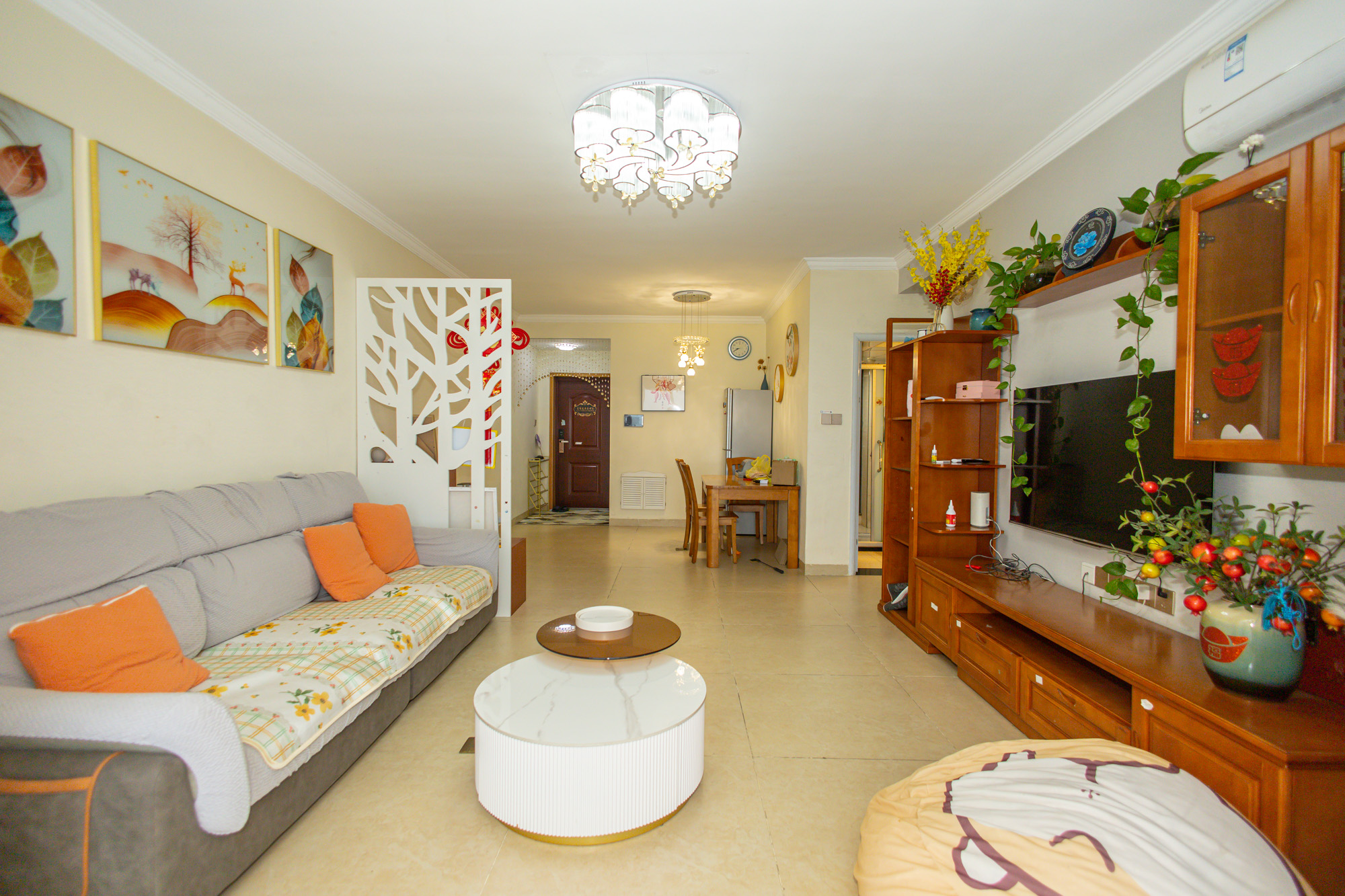 恒广国际景园一二区  1室2厅2卫    99.8万 恒广国际景园一二区  1室2厅2卫    99.8万