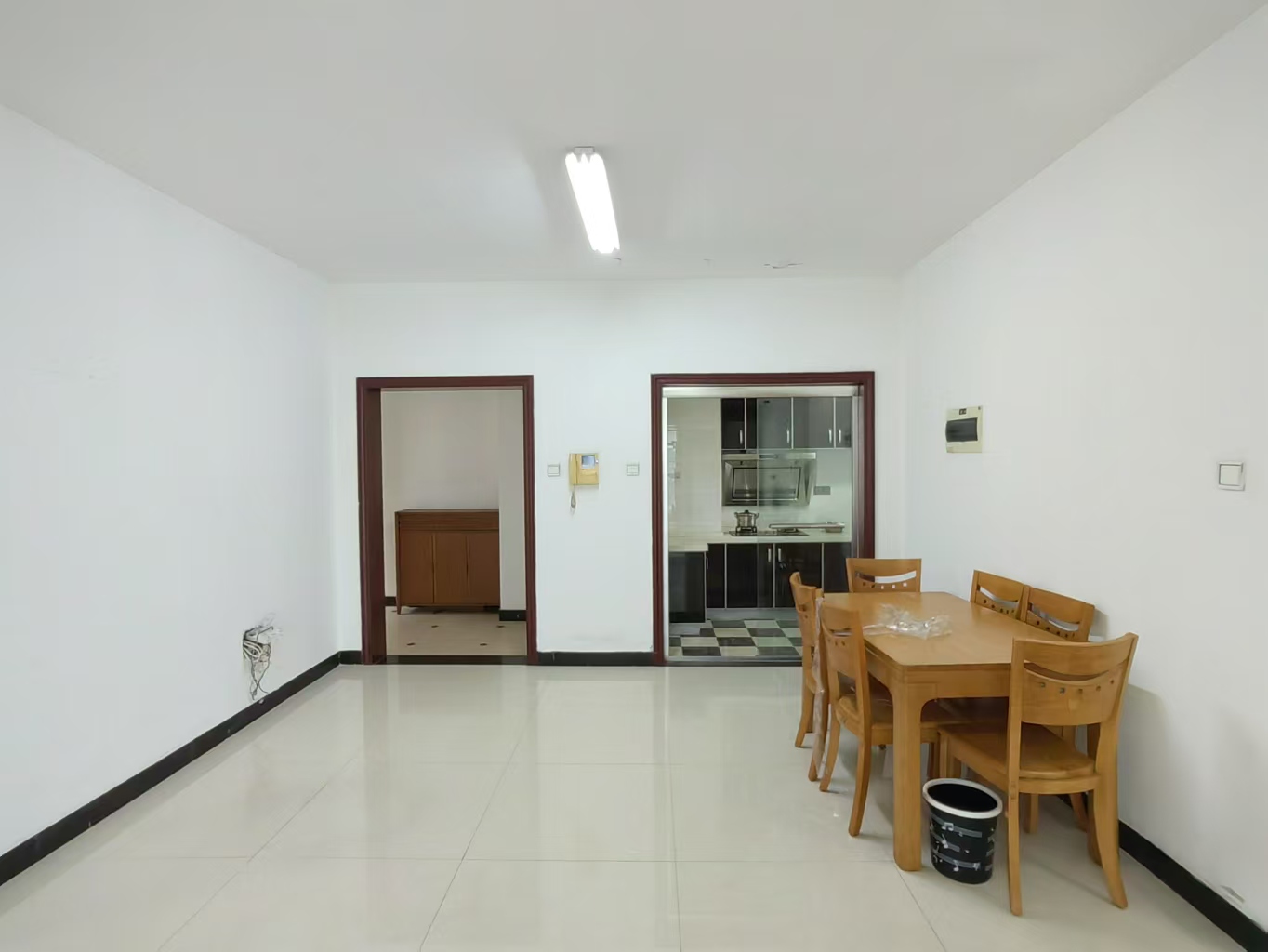 金麓国际 4室2厅2卫 3500.0元/月 金麓国际 4室2厅2卫 3500.0元/月室内图