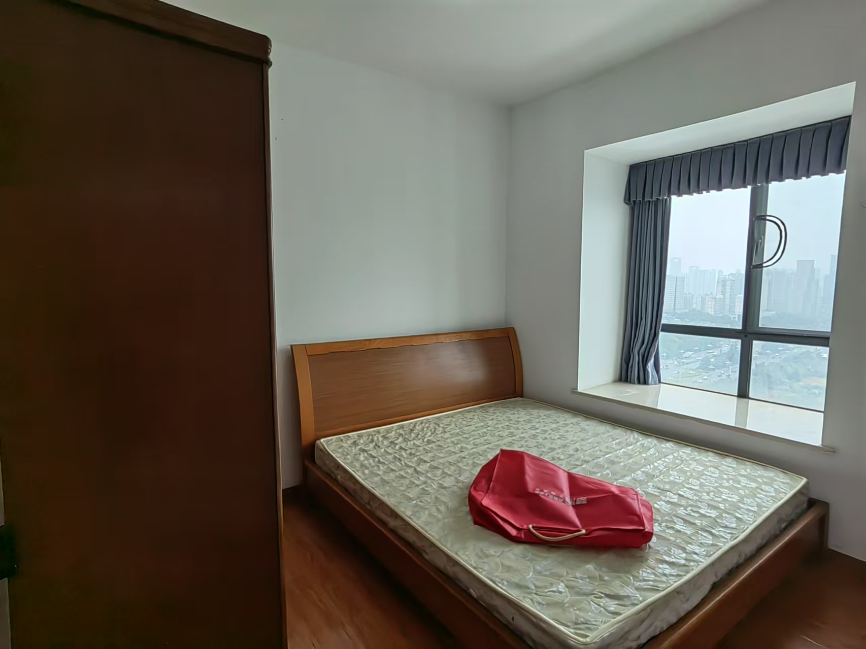 金麓国际 4室2厅2卫 3500.0元/月 金麓国际 4室2厅2卫 3500.0元/月室内图