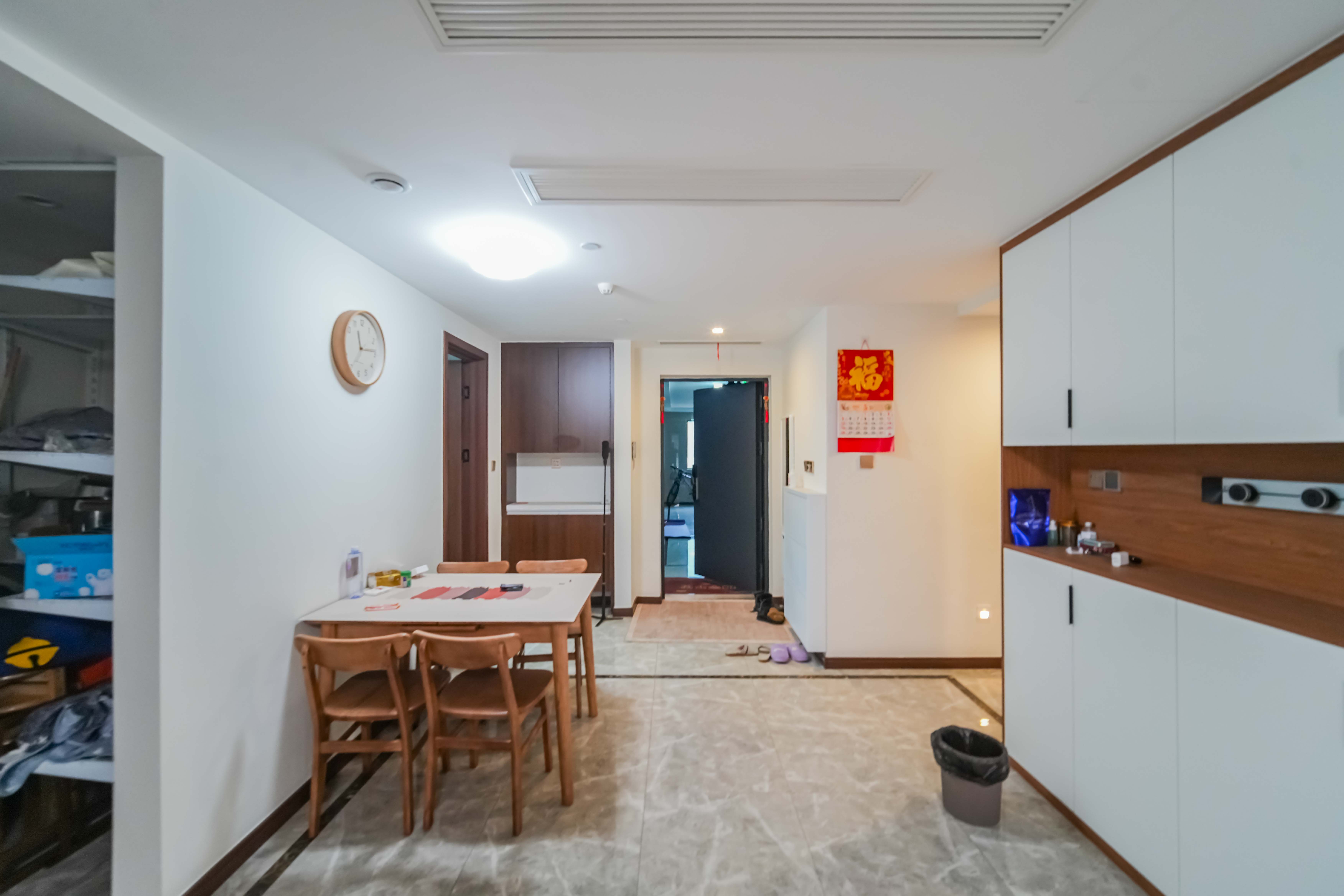 绿地长沙城际空间站(绿地新里佳苑)  3室2厅2卫    130.0万 绿地长沙城际空间站(绿地新里佳苑)  3室2厅2卫    130.0万客厅