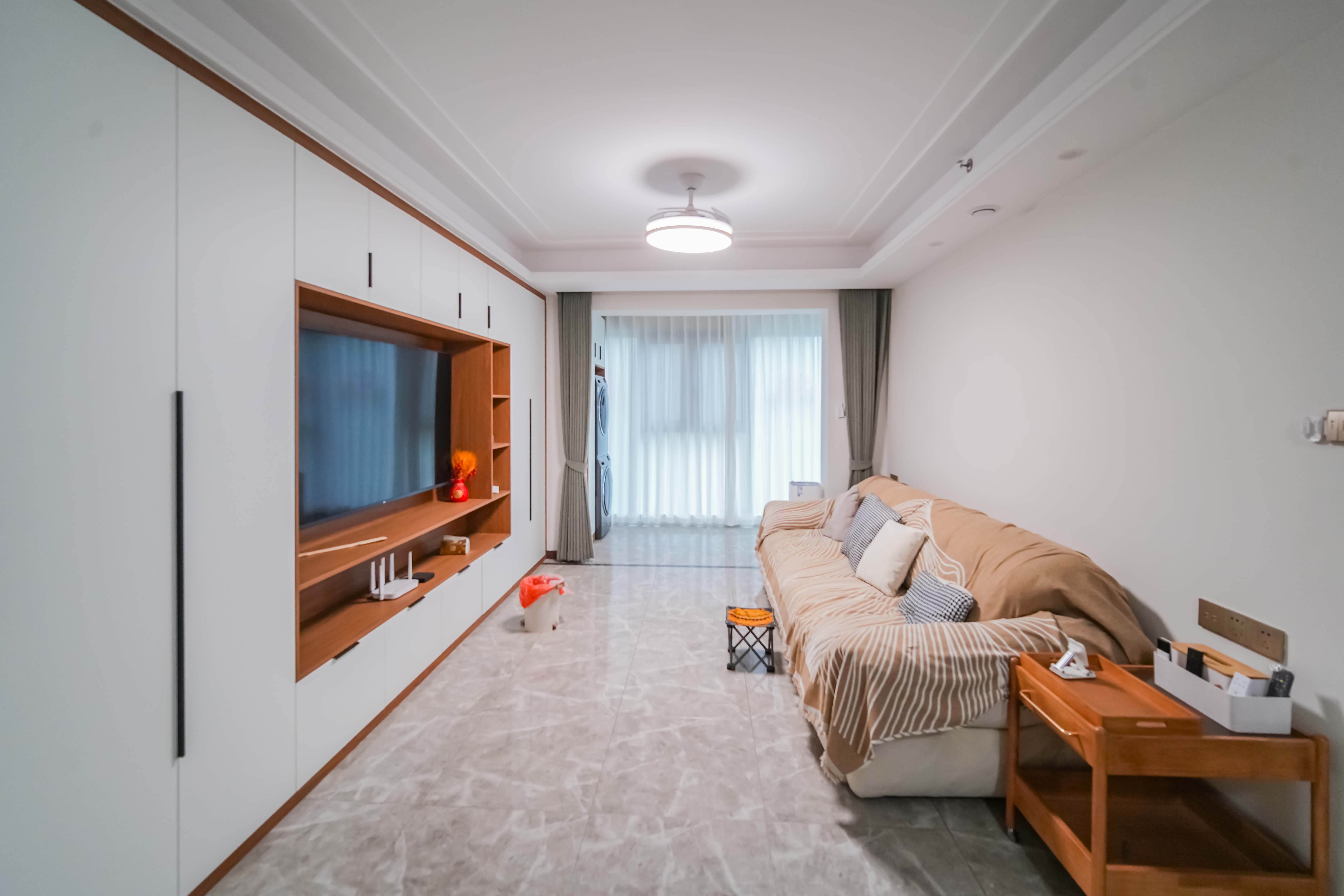 绿地长沙城际空间站(绿地新里佳苑)  3室2厅2卫    130.0万 绿地长沙城际空间站(绿地新里佳苑)  3室2厅2卫    130.0万客厅