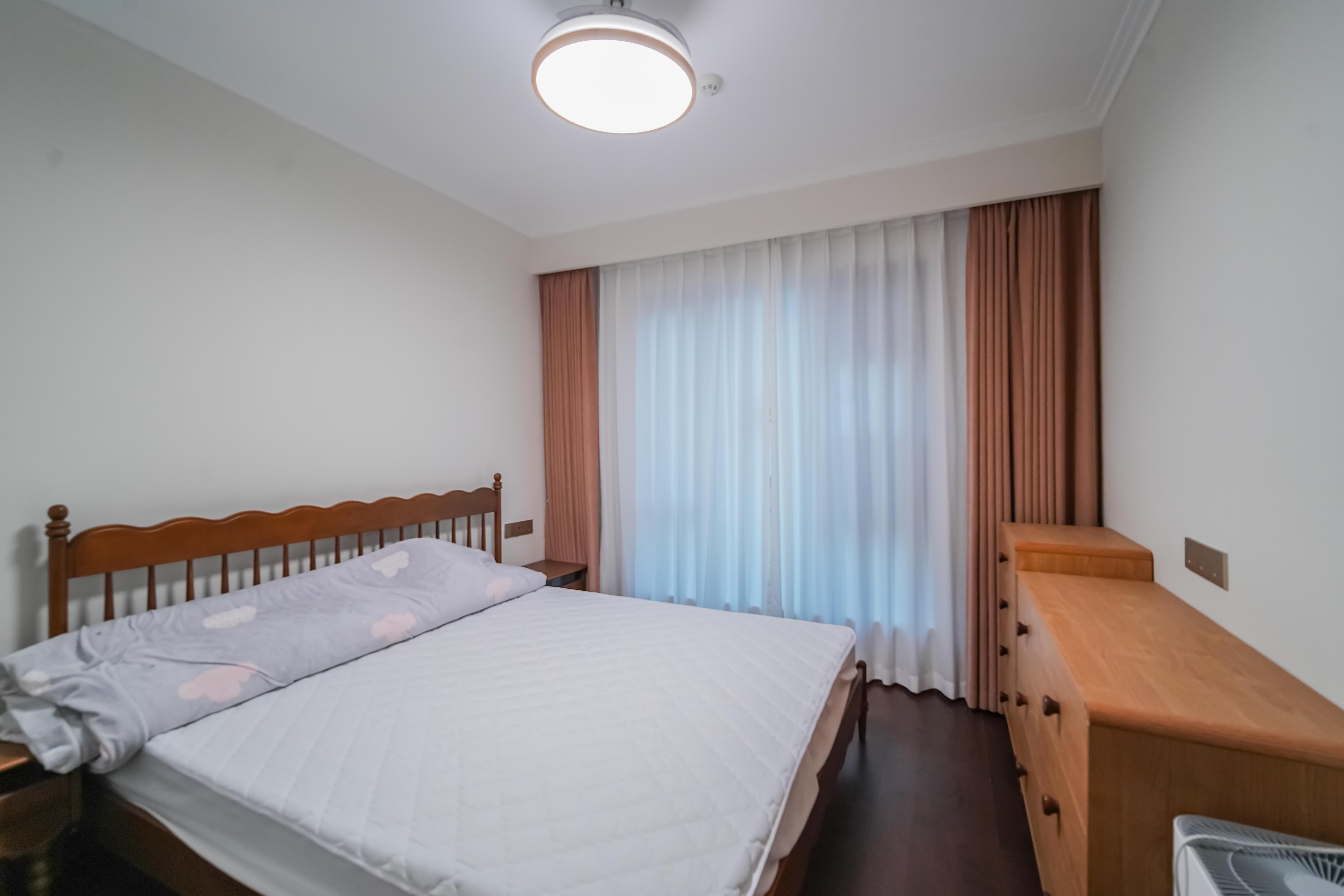 绿地长沙城际空间站(绿地新里佳苑)  3室2厅2卫    130.0万 绿地长沙城际空间站(绿地新里佳苑)  3室2厅2卫    130.0万卧室