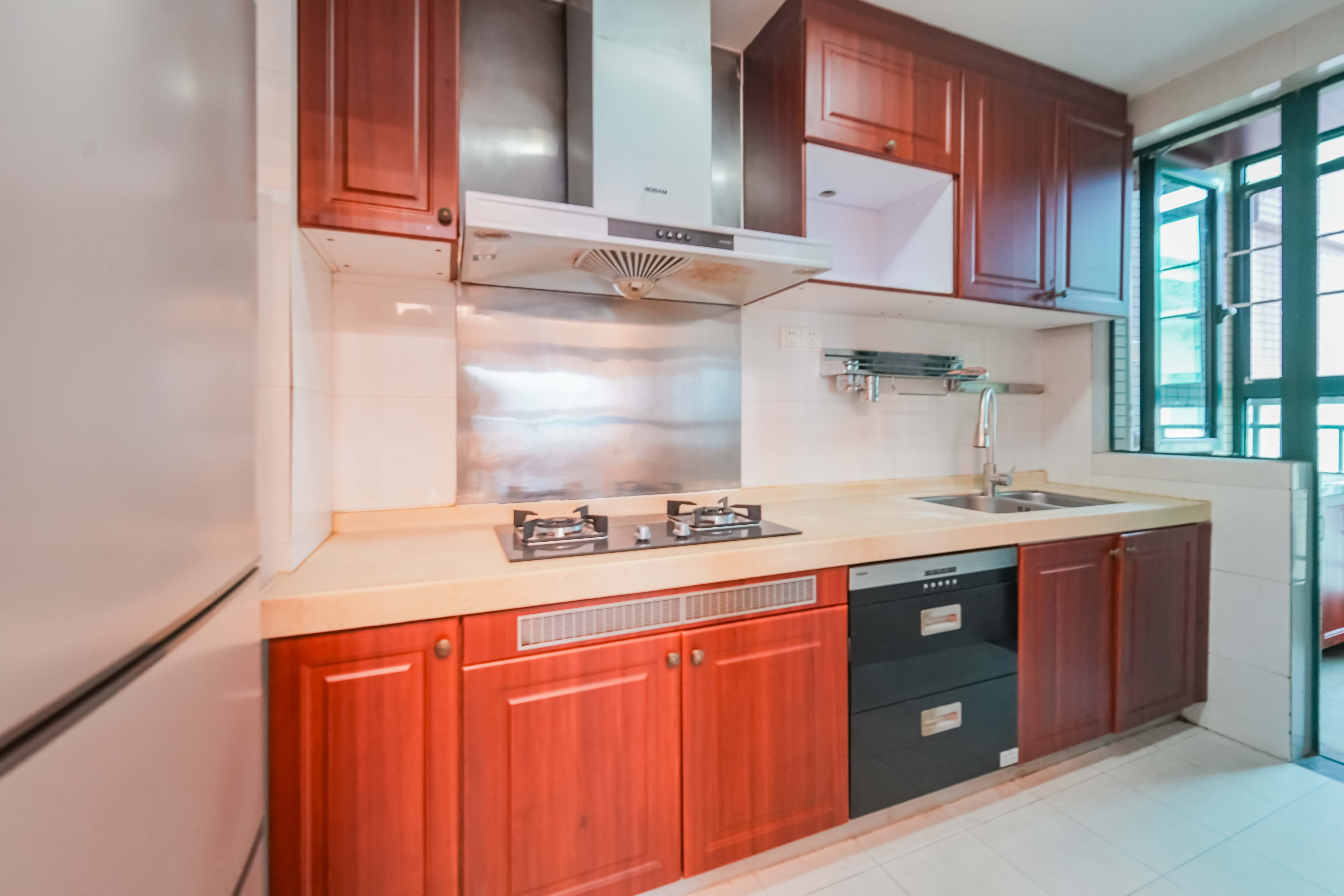 恒大绿洲  2室2厅1卫    72.0万厨房