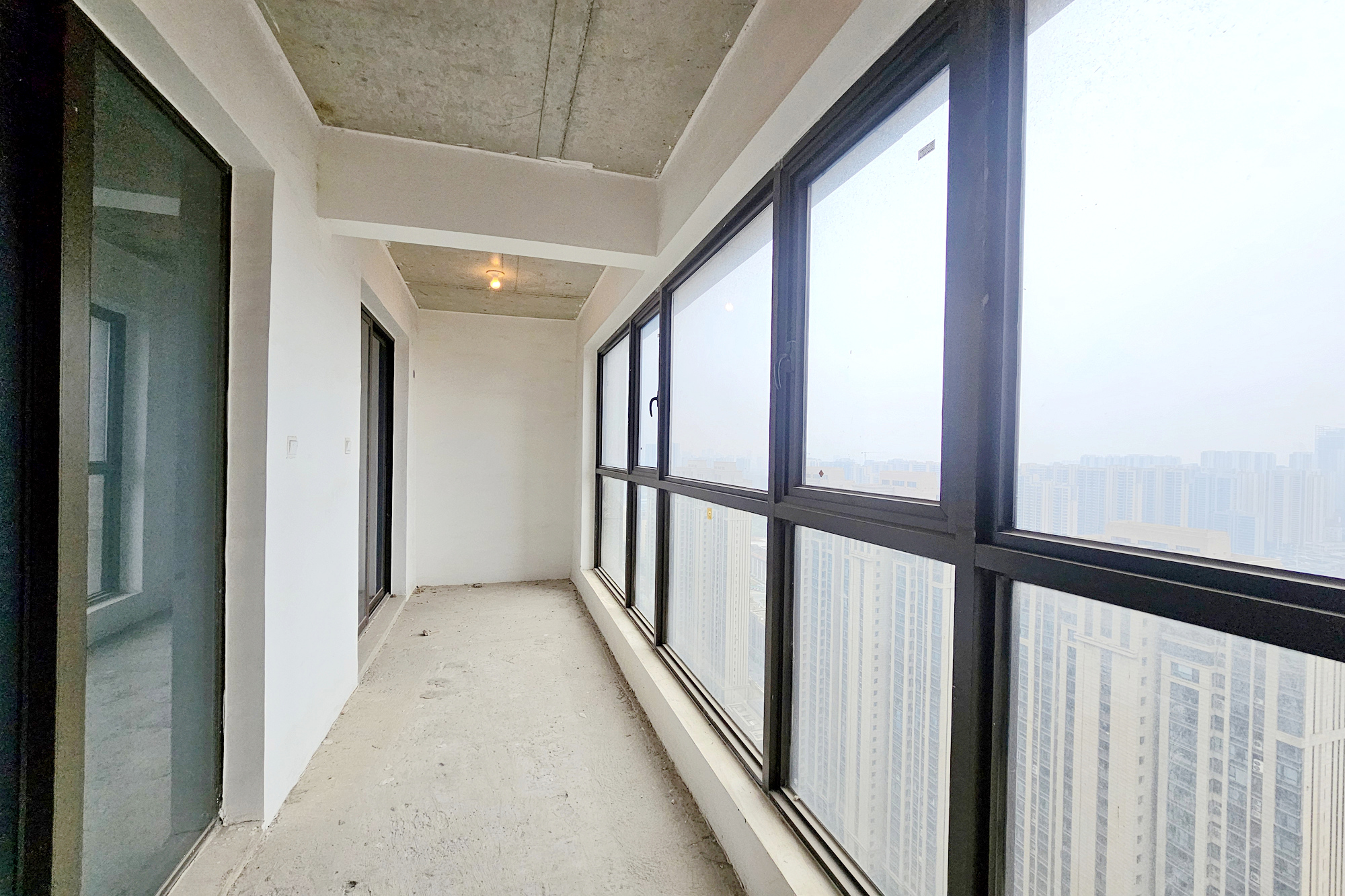 明昇壹城(明昇时代广场)二期  4室2厅2卫    174.0万 明昇壹城(明昇时代广场)二期  4室2厅2卫    174.0万阳台