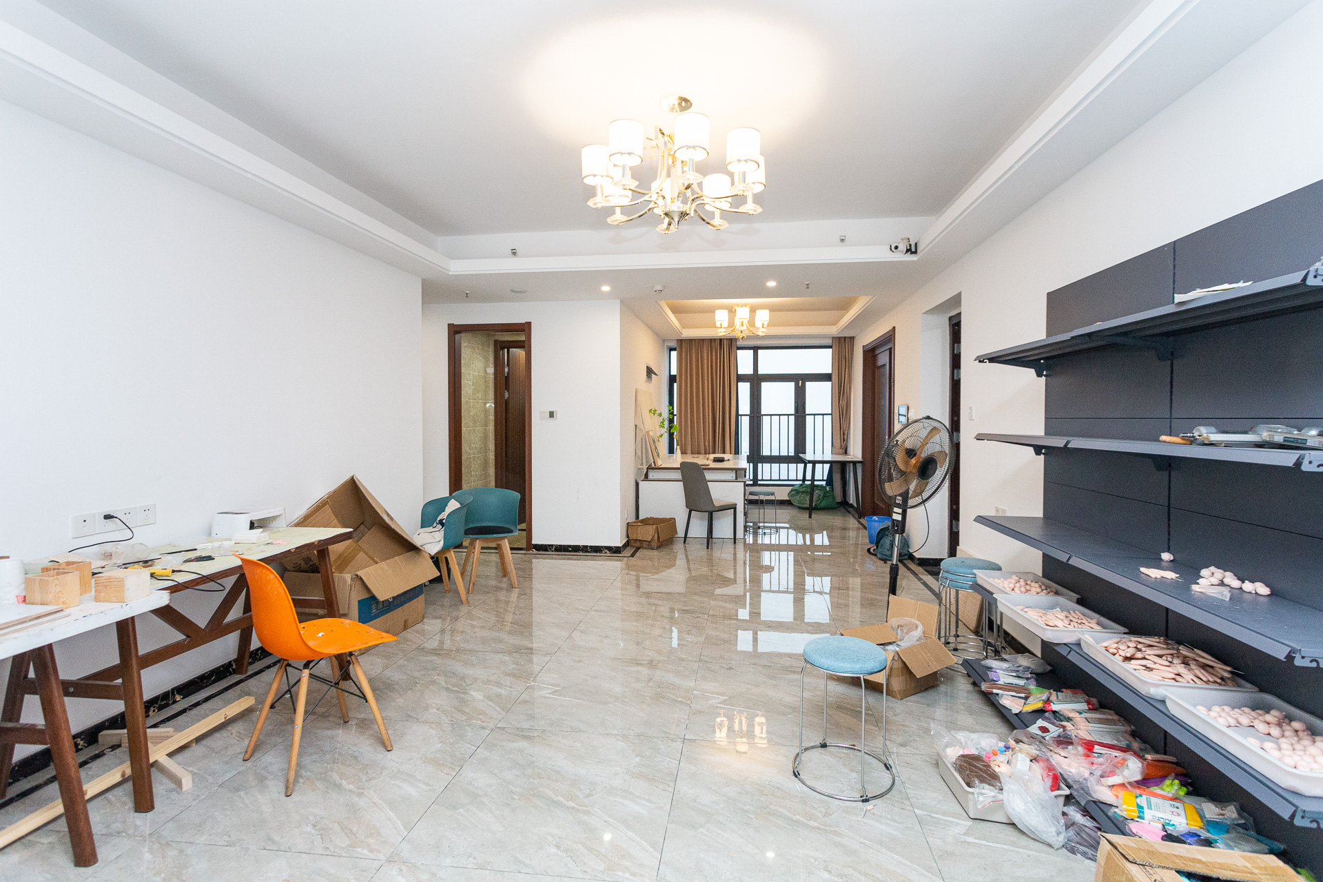 万润滨江天著  5室2厅2卫    153.9万 万润滨江天著  5室2厅2卫    153.9万客厅