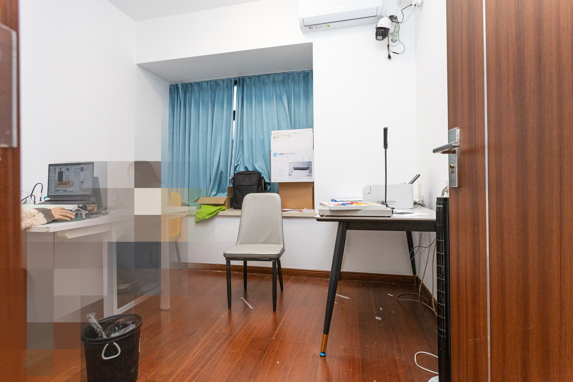 万润滨江天著  5室2厅2卫    153.9万卧室