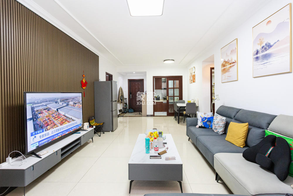 恒大名都  4室2厅2卫    82.0万