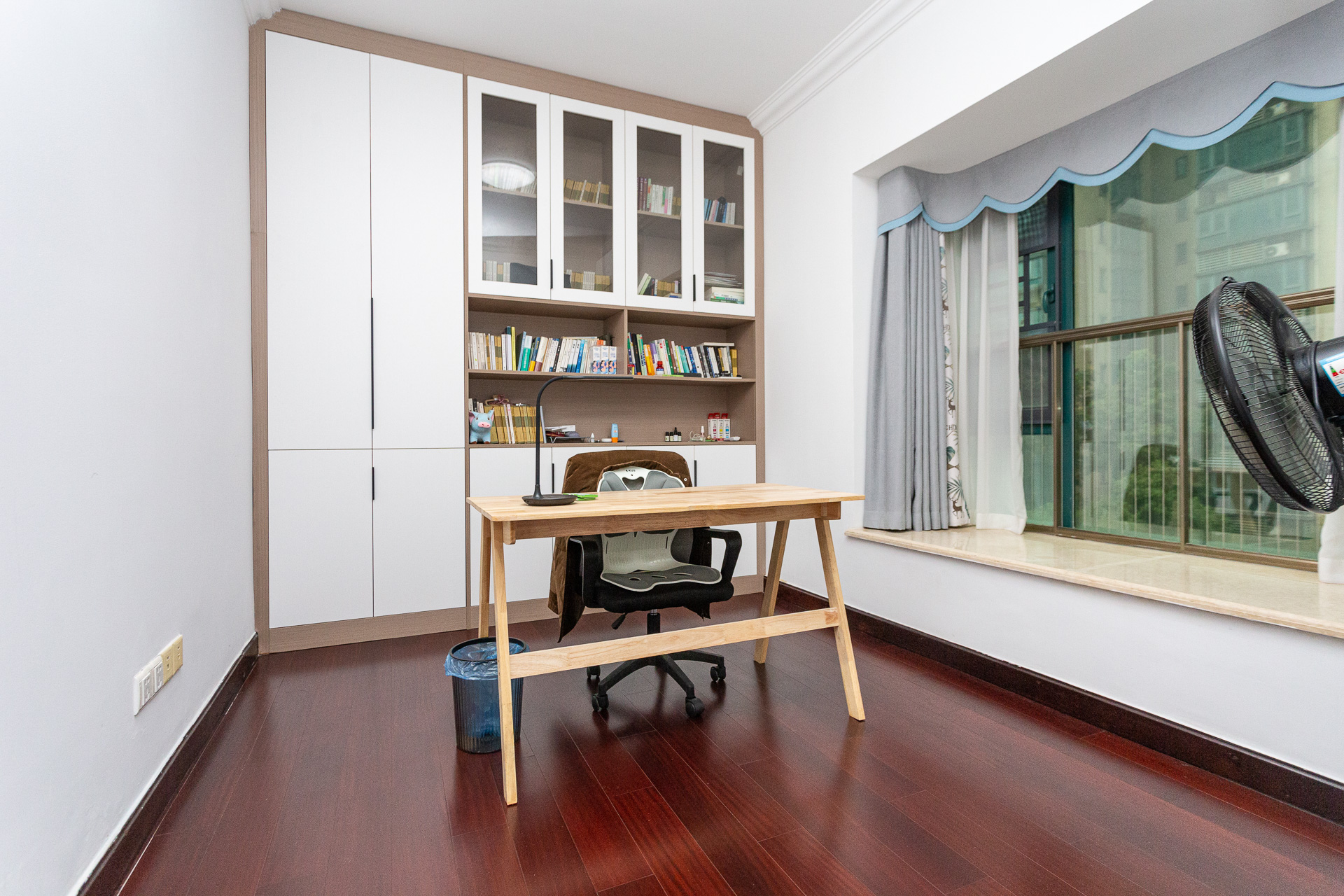 恒大名都 4室2厅2卫 96.0万 恒大名都 4室2厅2卫 96.0万卧室