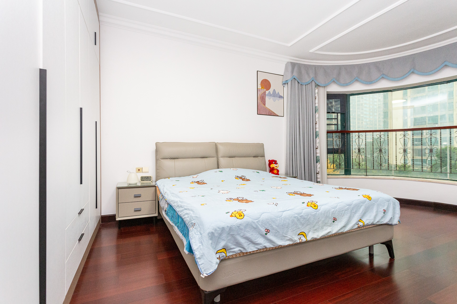 恒大名都 4室2厅2卫 96.0万 恒大名都 4室2厅2卫 96.0万卧室