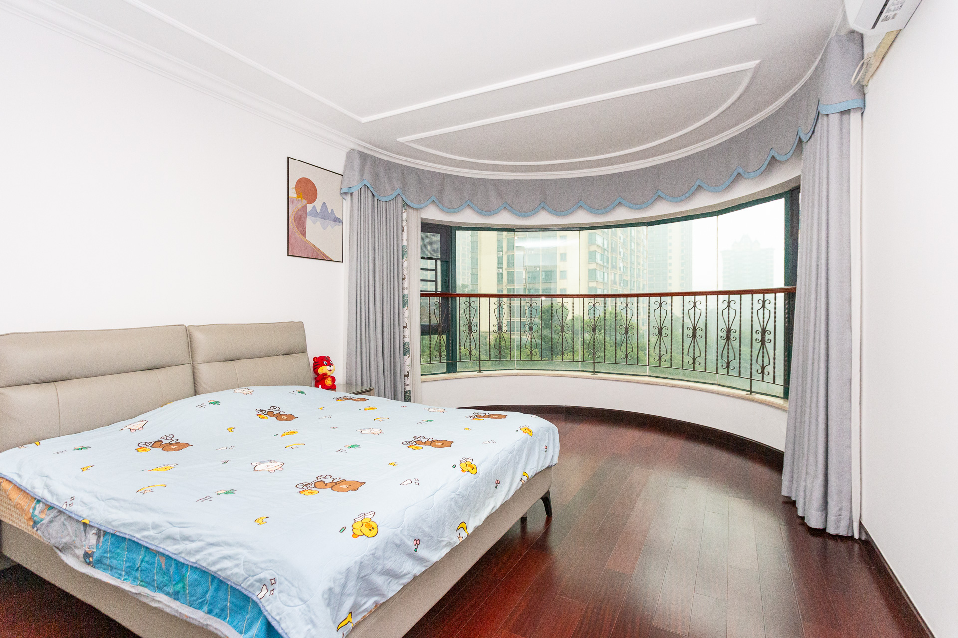 恒大名都 4室2厅2卫 96.0万 恒大名都 4室2厅2卫 96.0万卧室