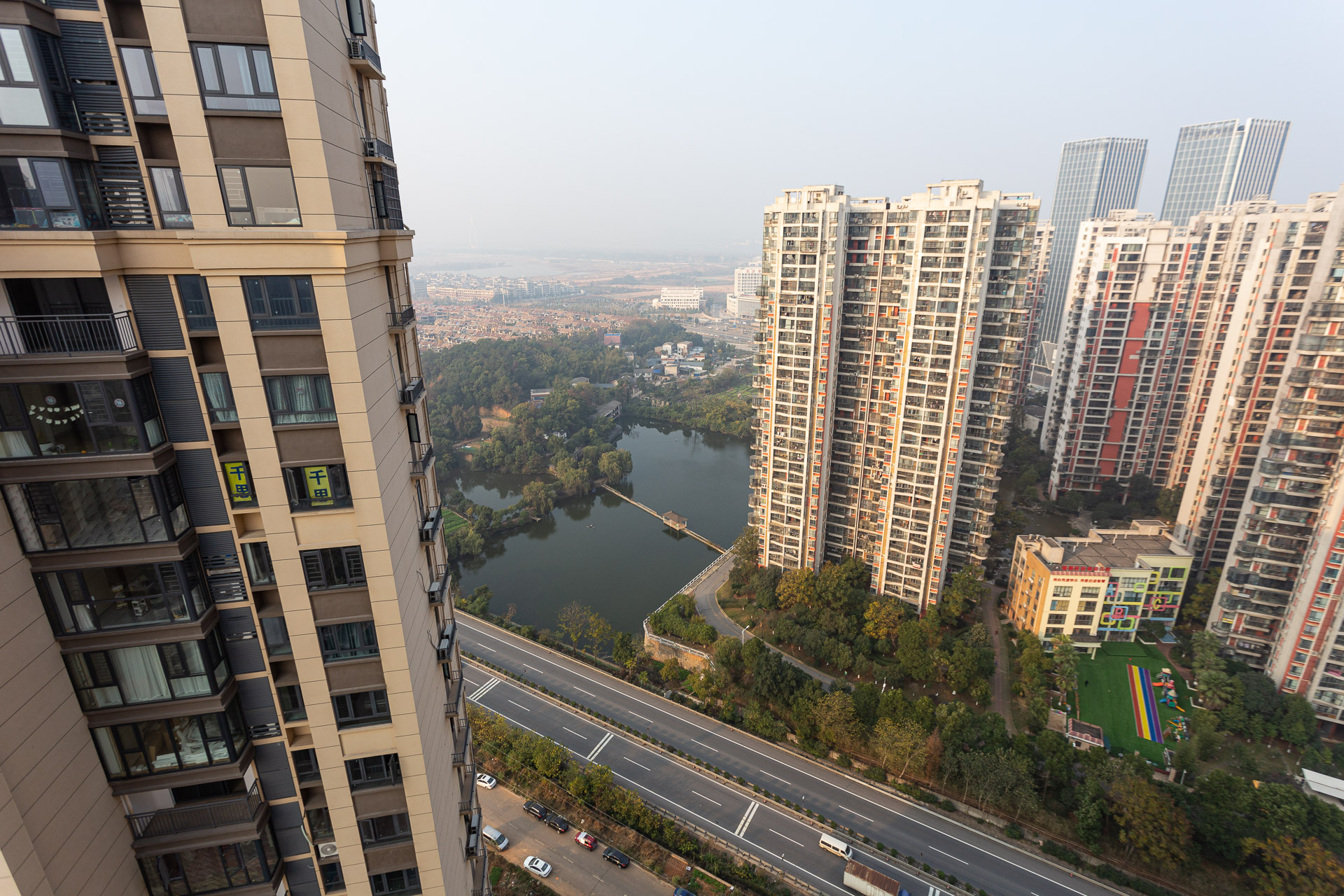 港湘铂玥(天园地芳国际珠宝城)  4室2厅2卫    95.0万 港湘铂玥(天园地芳国际珠宝城)  4室2厅2卫    95.0万其他