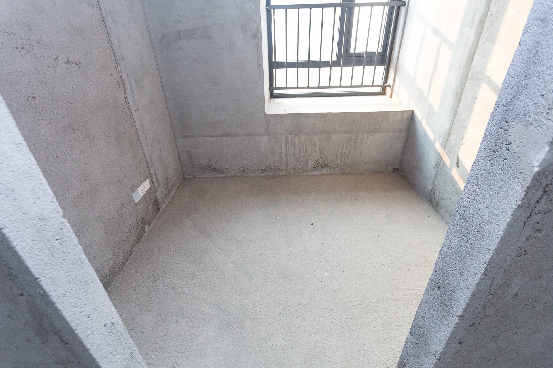 港湘铂玥(天园地芳国际珠宝城)  4室2厅2卫    95.0万 港湘铂玥(天园地芳国际珠宝城)  4室2厅2卫    95.0万其他