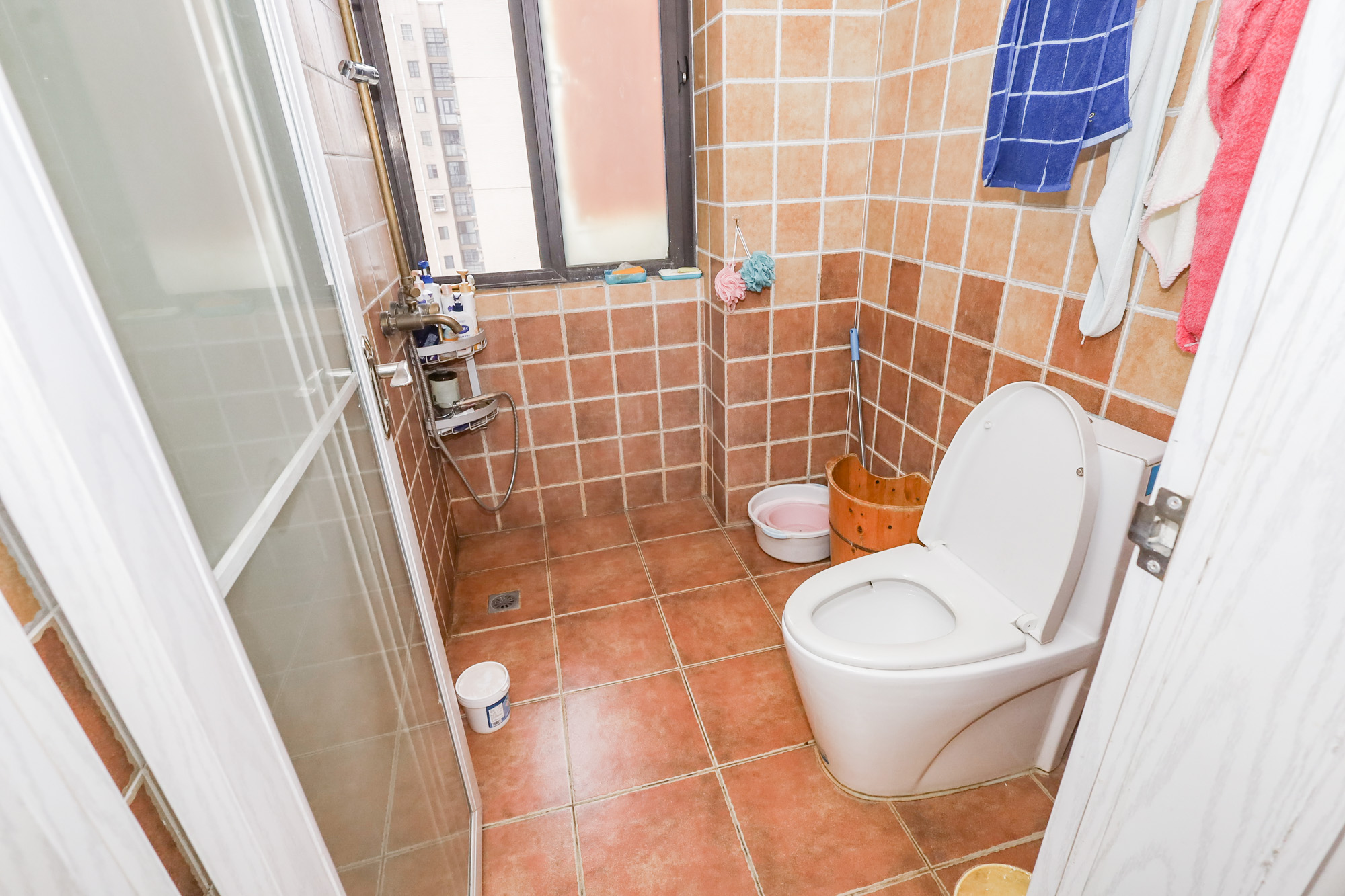 钰龙天下二期(钰龙佳园) 3室2厅1卫 215.8万 钰龙天下二期(钰龙佳园) 3室2厅1卫 215.8万卫生间