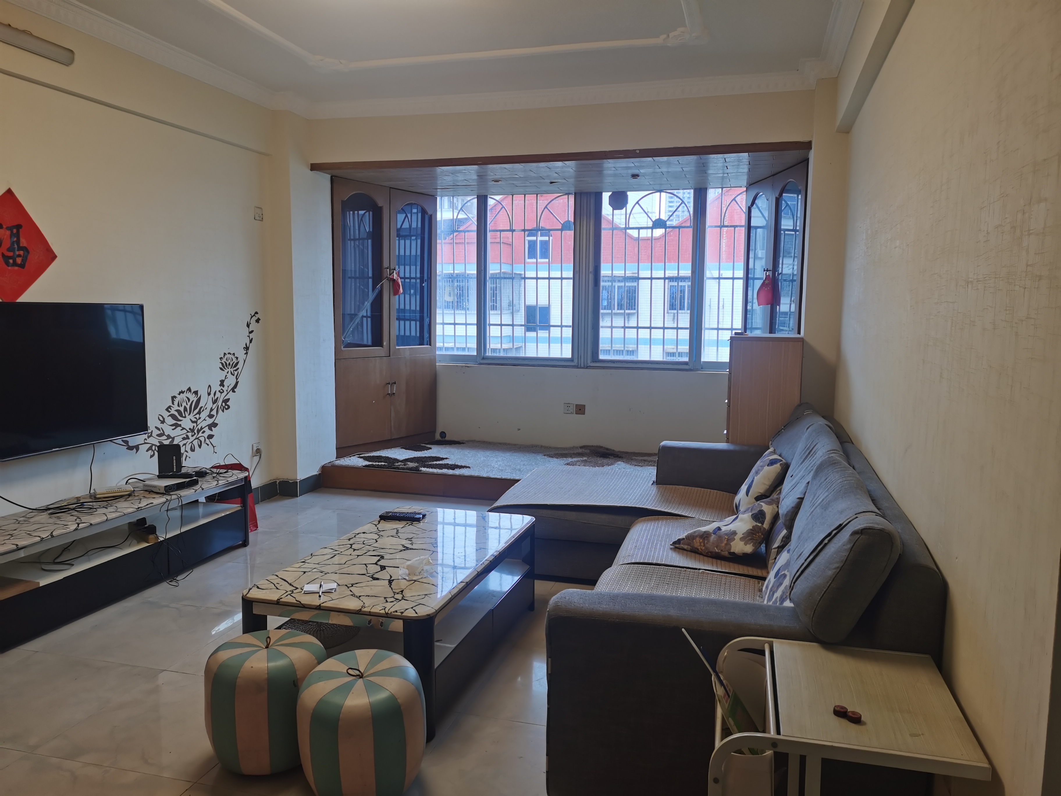 粮食局宿舍(海府路) 3室1厅1卫 2000.0元/月 粮食局宿舍(海府路) 3室1厅1卫 2000.0元/月室内图