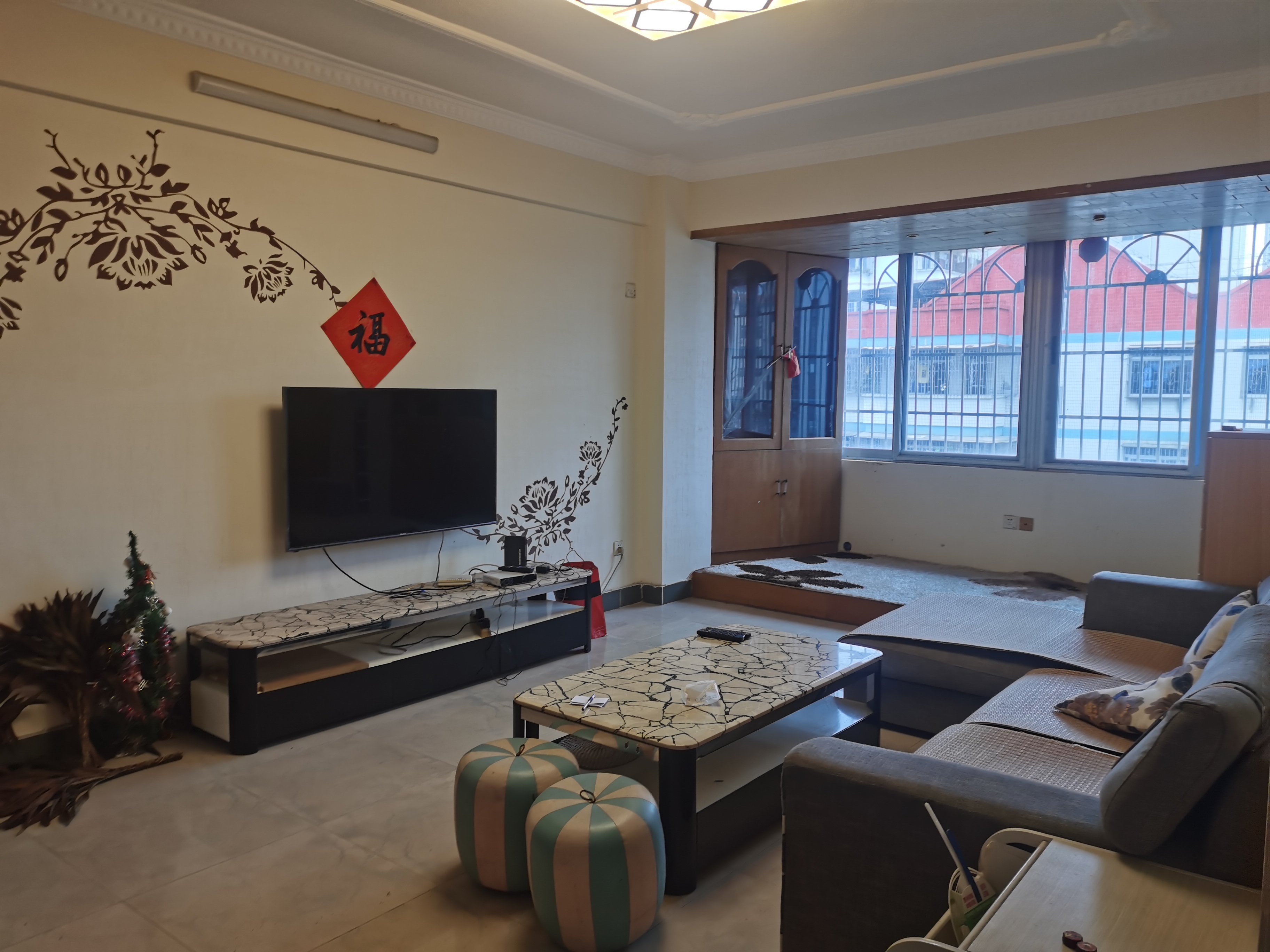 粮食局宿舍(海府路) 3室1厅1卫 2000.0元/月 粮食局宿舍(海府路) 3室1厅1卫 2000.0元/月室内图