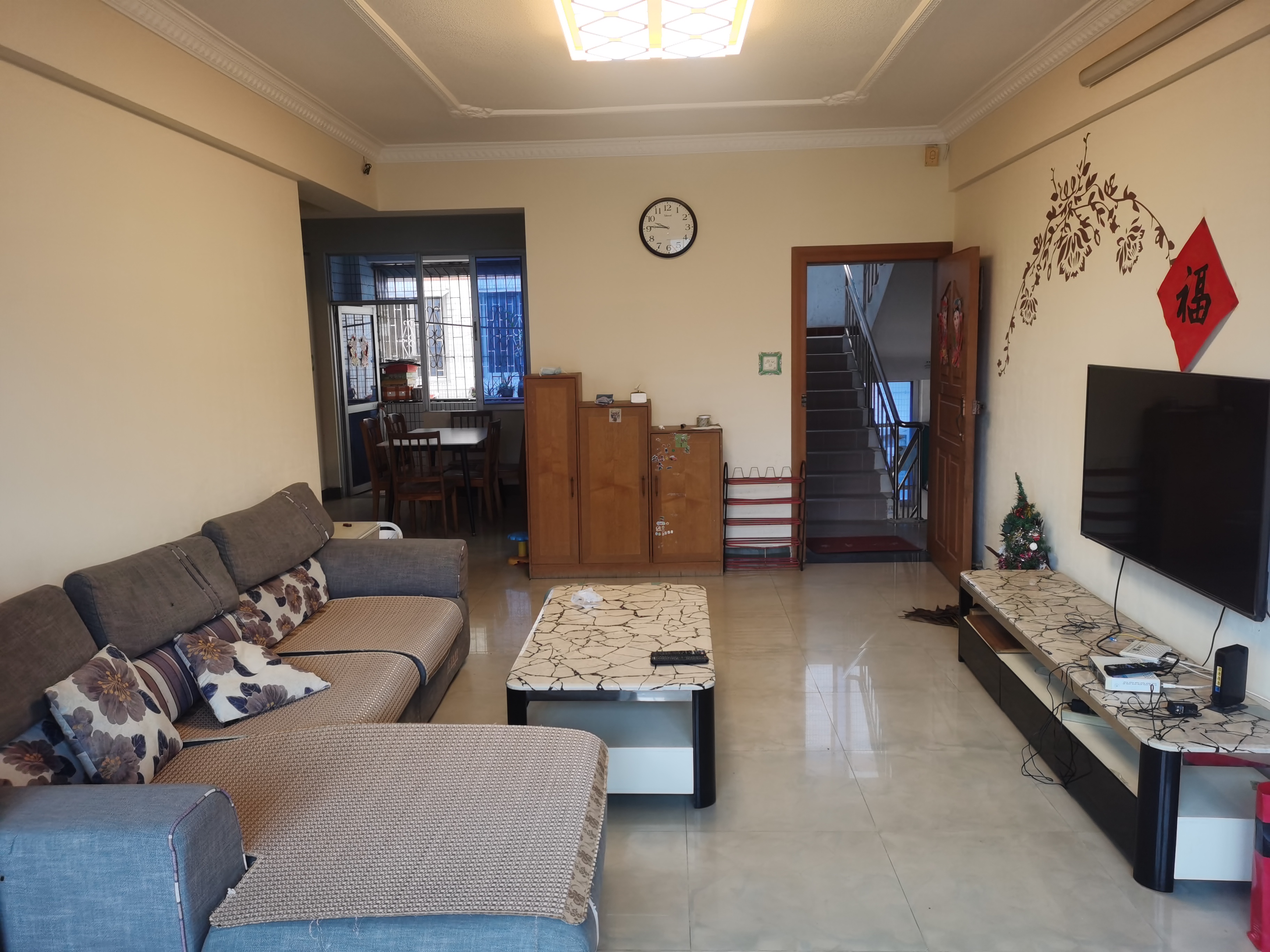 粮食局宿舍(海府路) 3室1厅1卫 2000.0元/月 粮食局宿舍(海府路) 3室1厅1卫 2000.0元/月室内图