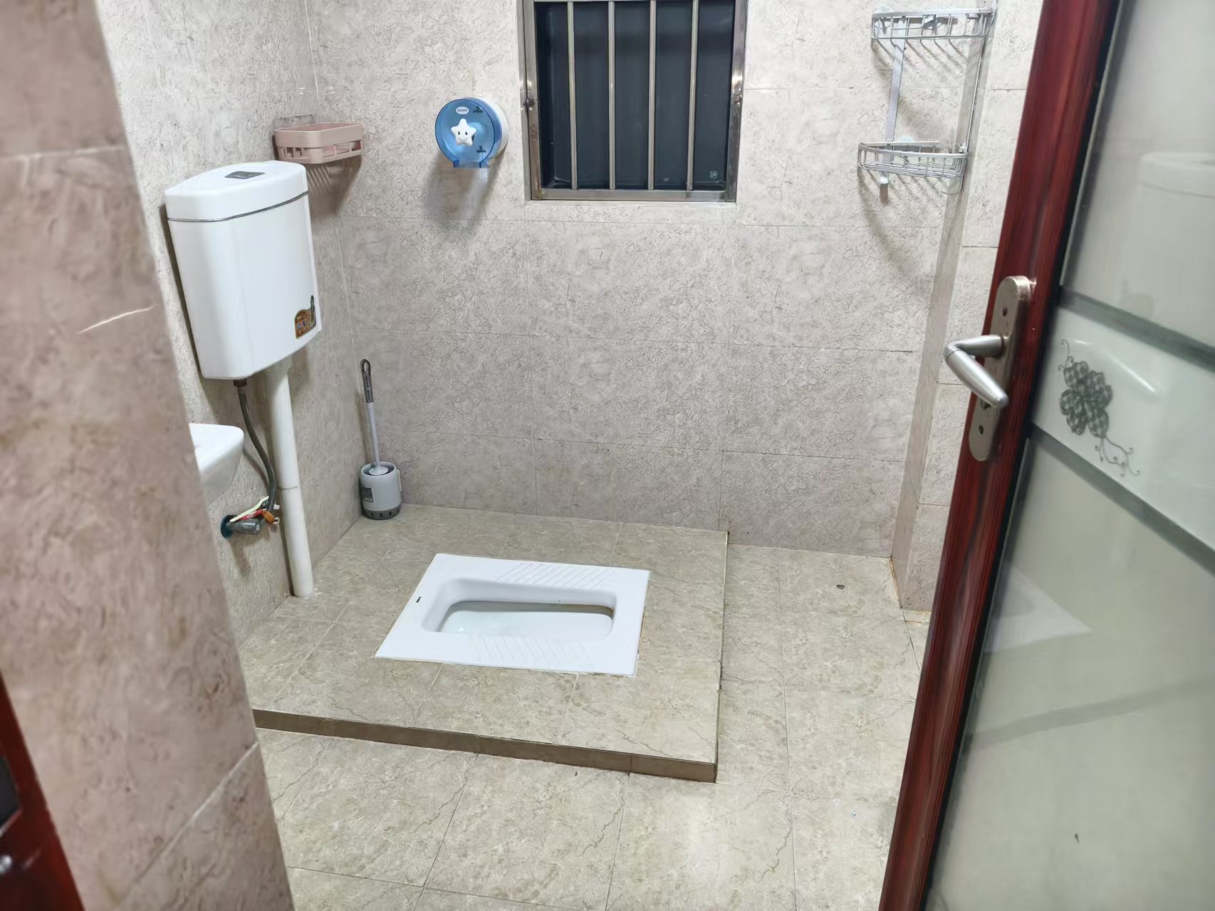 盛贤景都  3室2厅1卫   2500.00元/月室内图