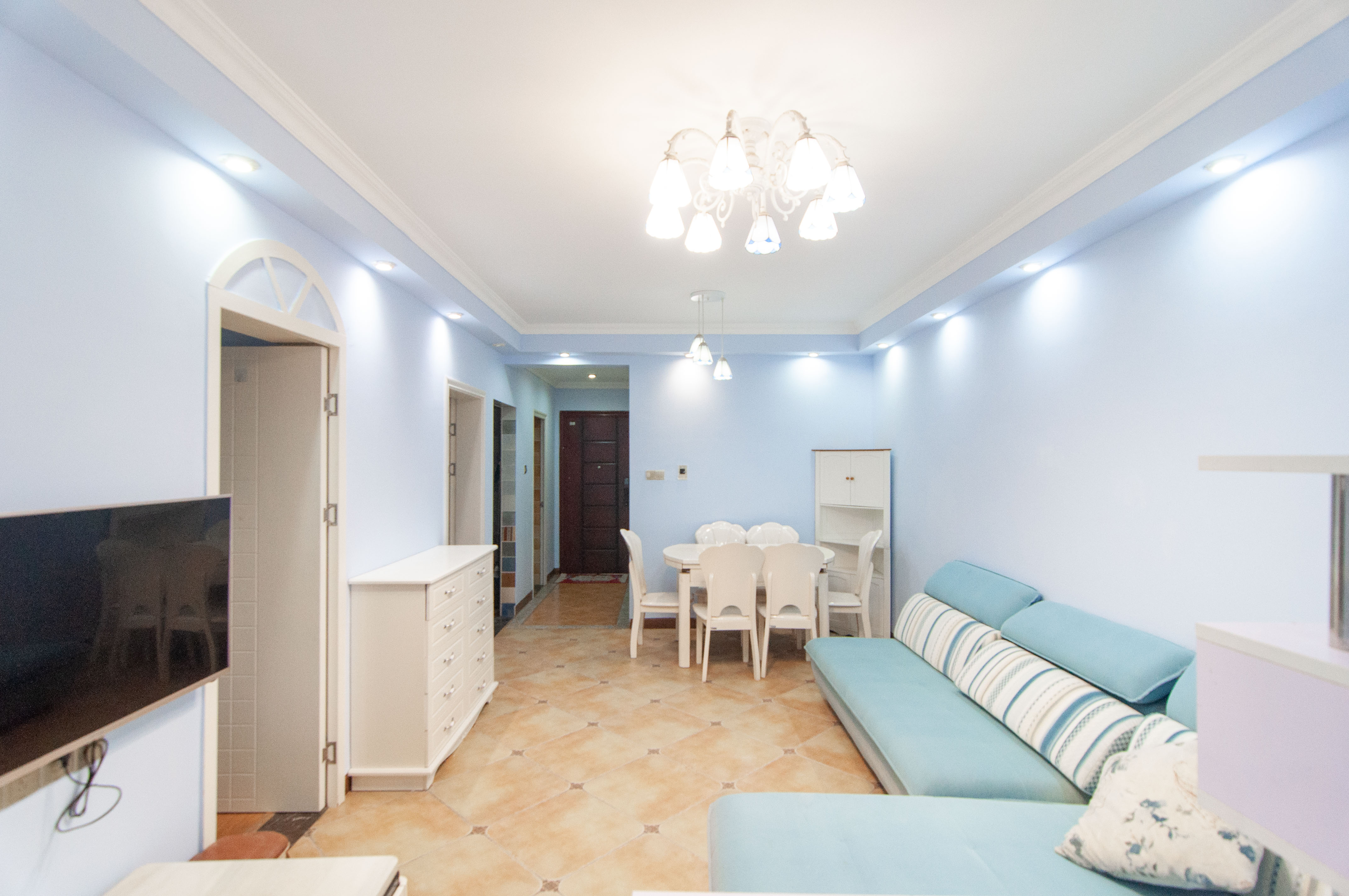 中海梅溪湖壹号 3室2厅1卫 120.0万 中海梅溪湖壹号 3室2厅1卫 120.0万客厅