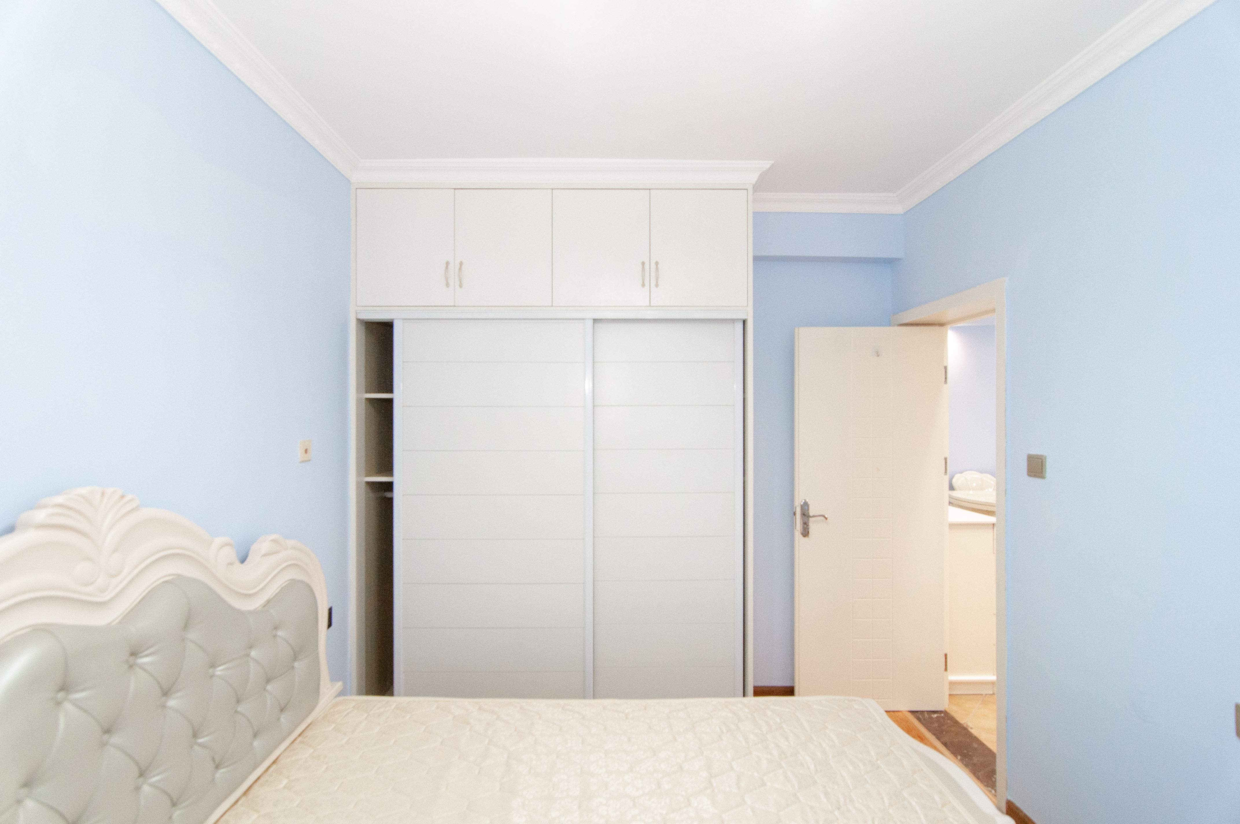 中海梅溪湖壹号 3室2厅1卫 120.0万 中海梅溪湖壹号 3室2厅1卫 120.0万其他