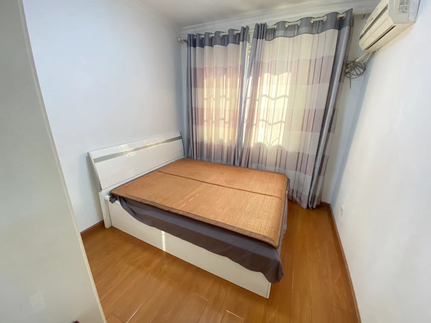 巧克力空间(建鸿达现代大厦) 2室2厅1卫 1000.0元/月 巧克力空间(建鸿达现代大厦) 2室2厅1卫 1000.0元/月室内图