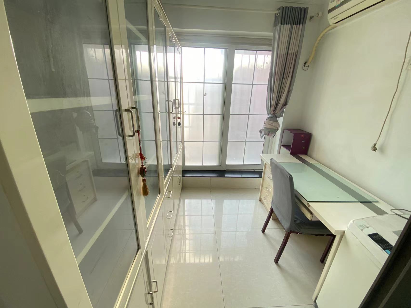 巧克力空间(建鸿达现代大厦) 2室2厅1卫 1000.0元/月 巧克力空间(建鸿达现代大厦) 2室2厅1卫 1000.0元/月室内图