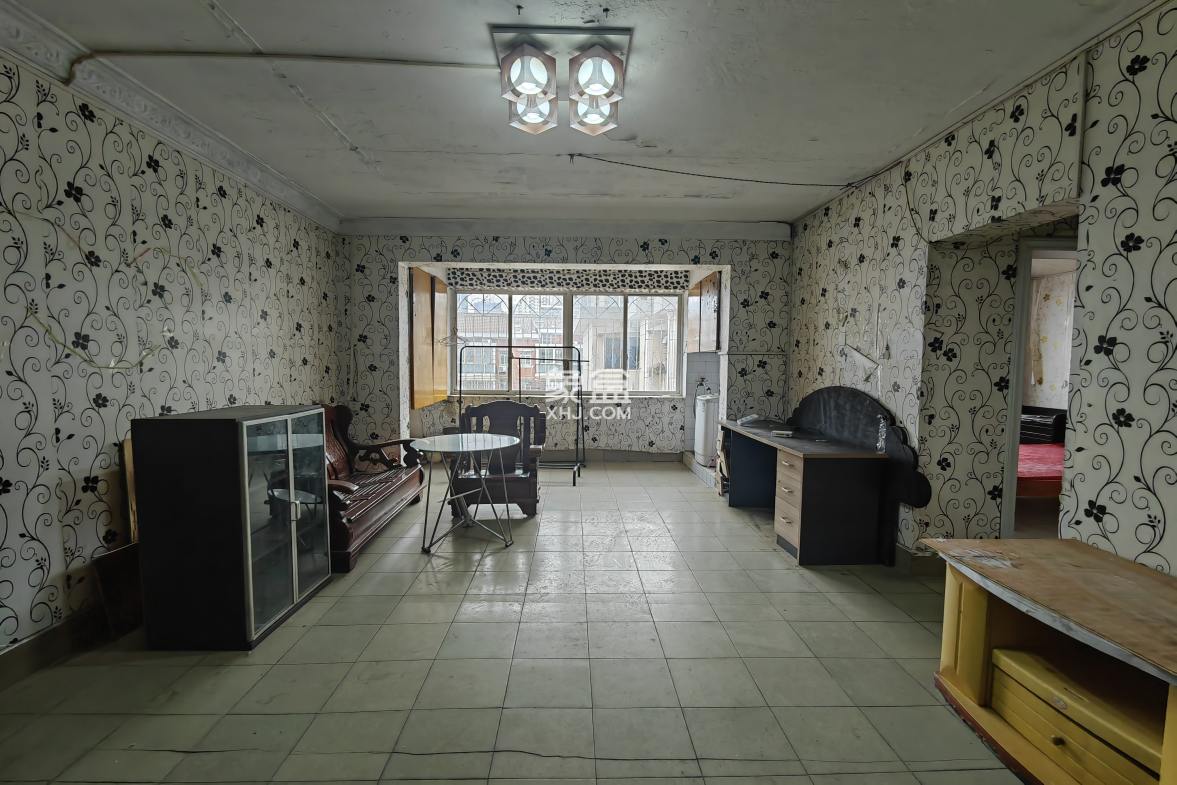 天心区教师村宿舍 3室2厅1卫 1300.0元/月 天心区教师村宿舍 3室2厅1卫 1300.0元/月室内图