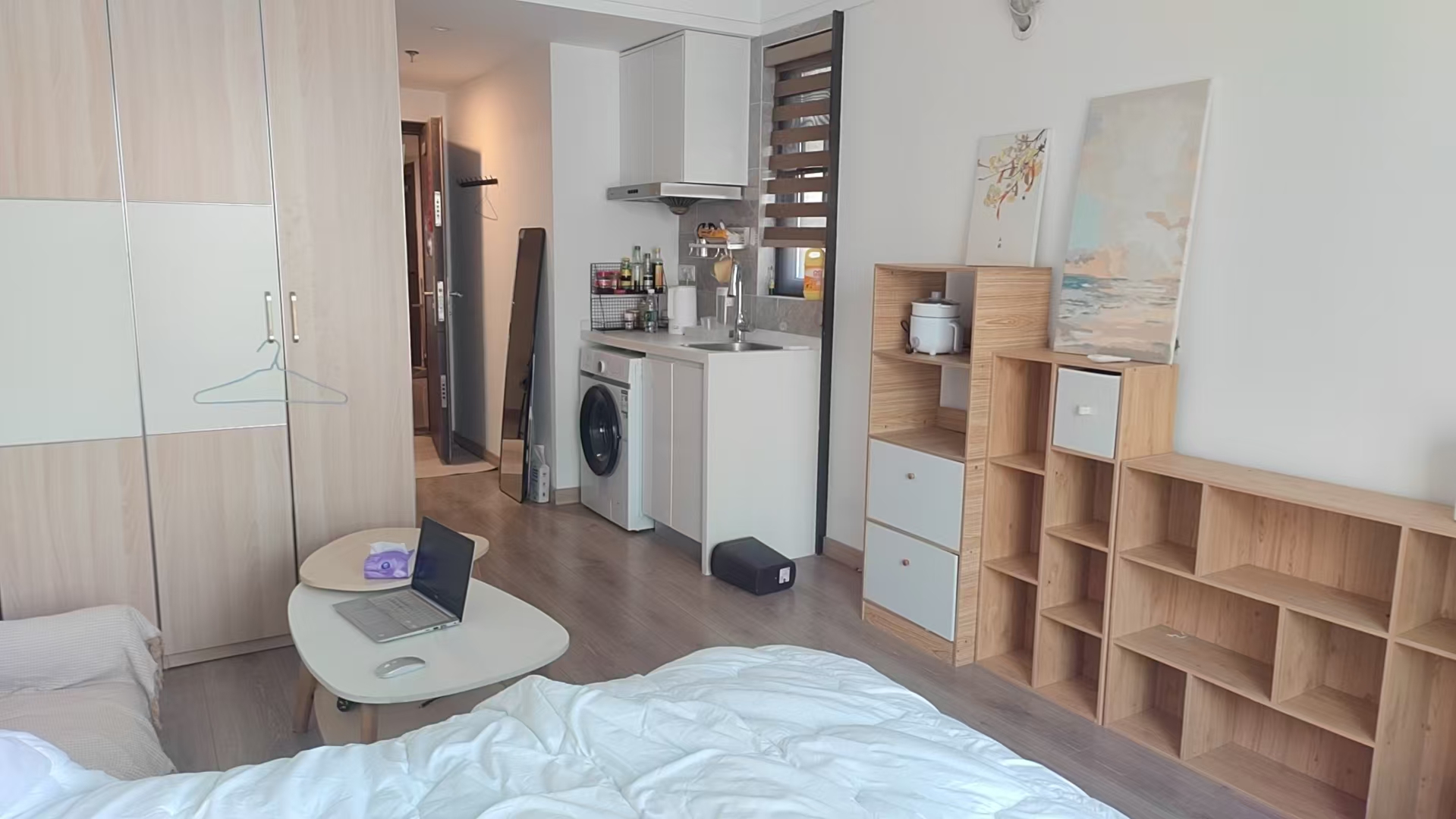 新城和樾(新城和樾公馆)  1室1厅1卫    1300.0元/月 新城和樾(新城和樾公馆)  1室1厅1卫    1300.0元/月室内图